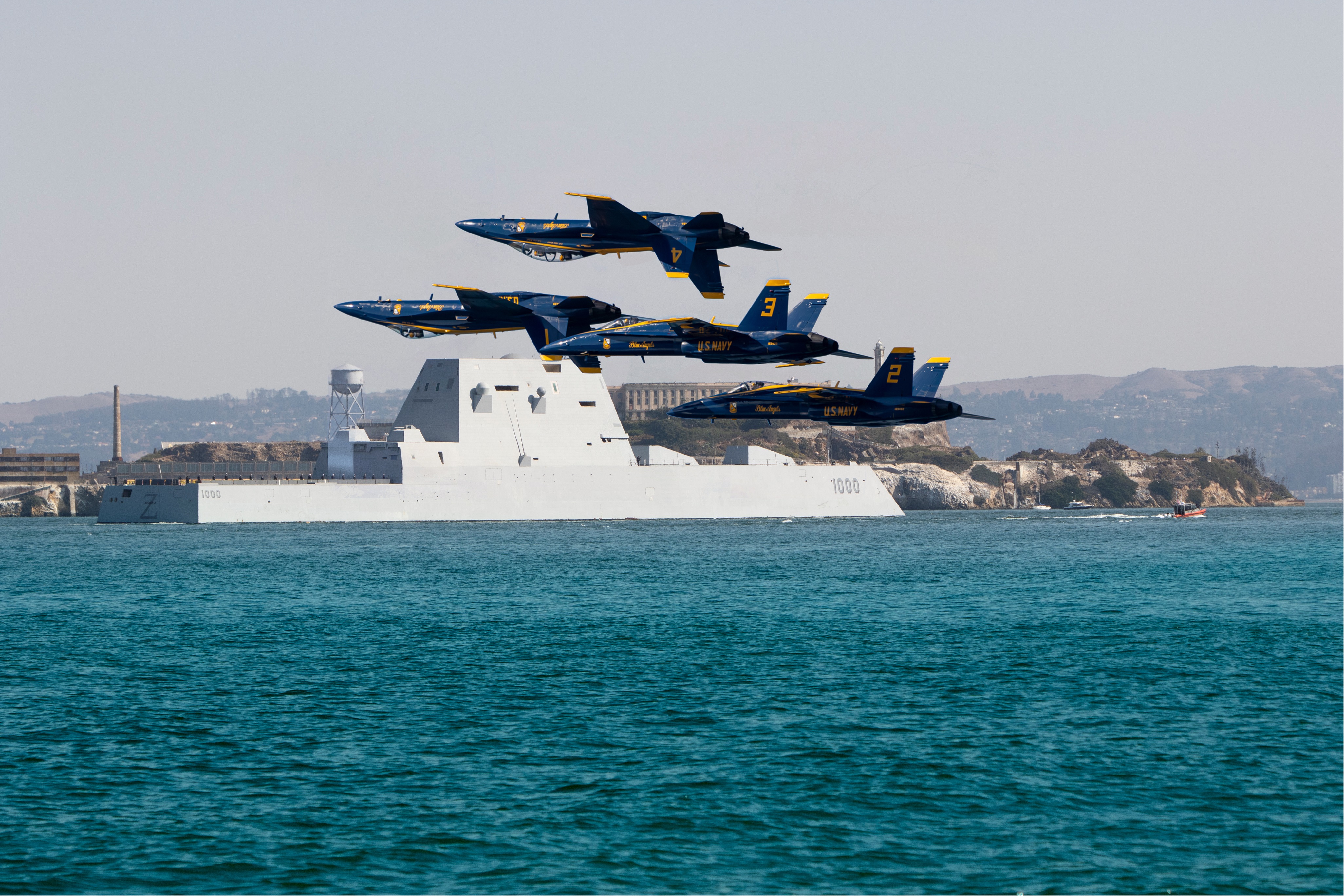 Full size: Blue Angels Jets Flight Pattern at San Francisco International Airport