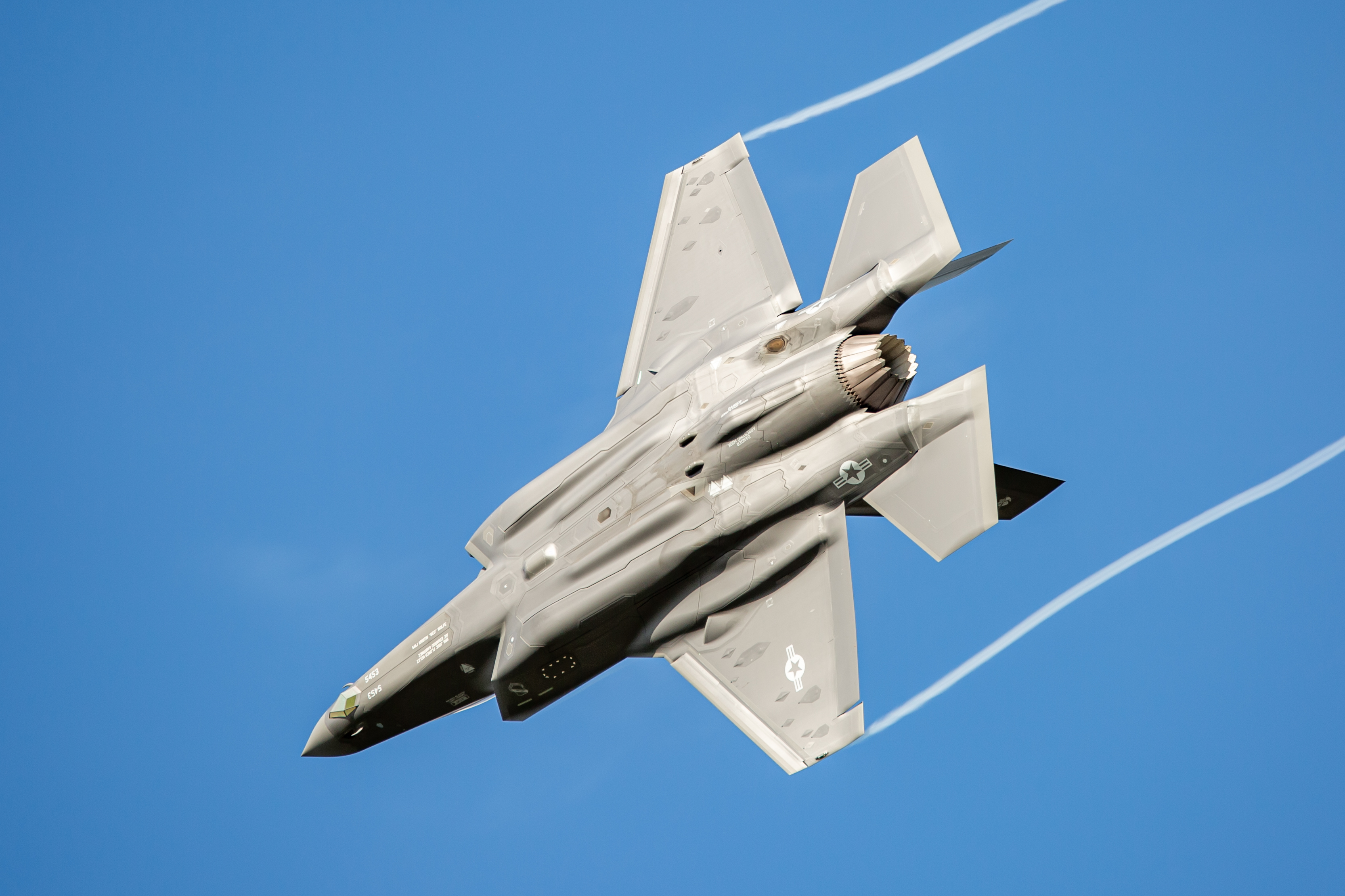 Full size: USAF - United States Air Force Lockheed Martin F-35 Lightning 18-5453 at Wittman Regional Airport
