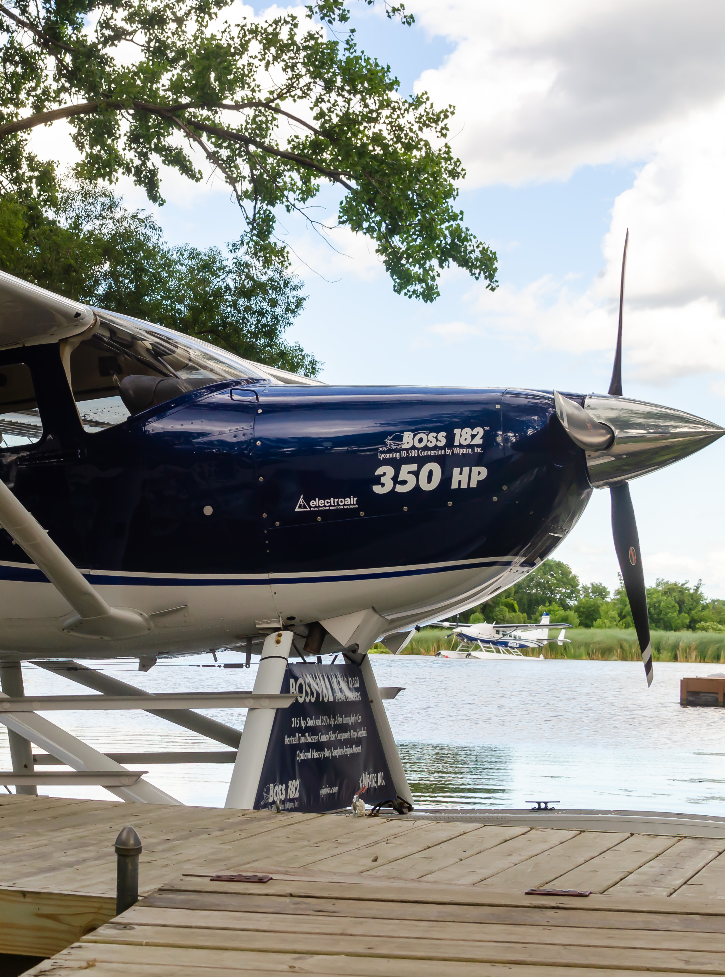 Full size: PRIVATE Cessna 182 Skylane N580WA at 