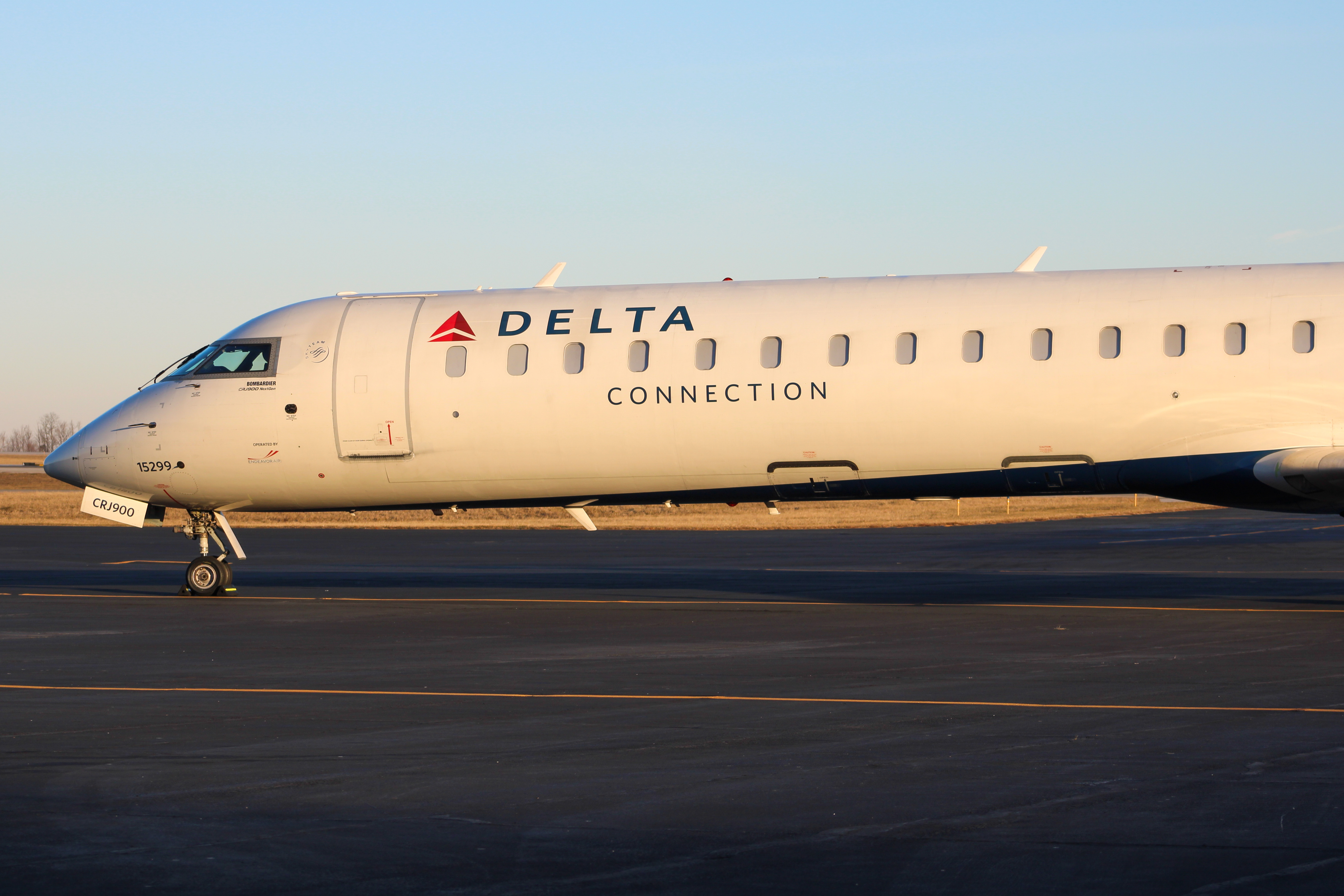 Full size: Delta Connection Mitsubishi CRJ-900 N480PX at Cincinnati/Northern Kentucky International Airport