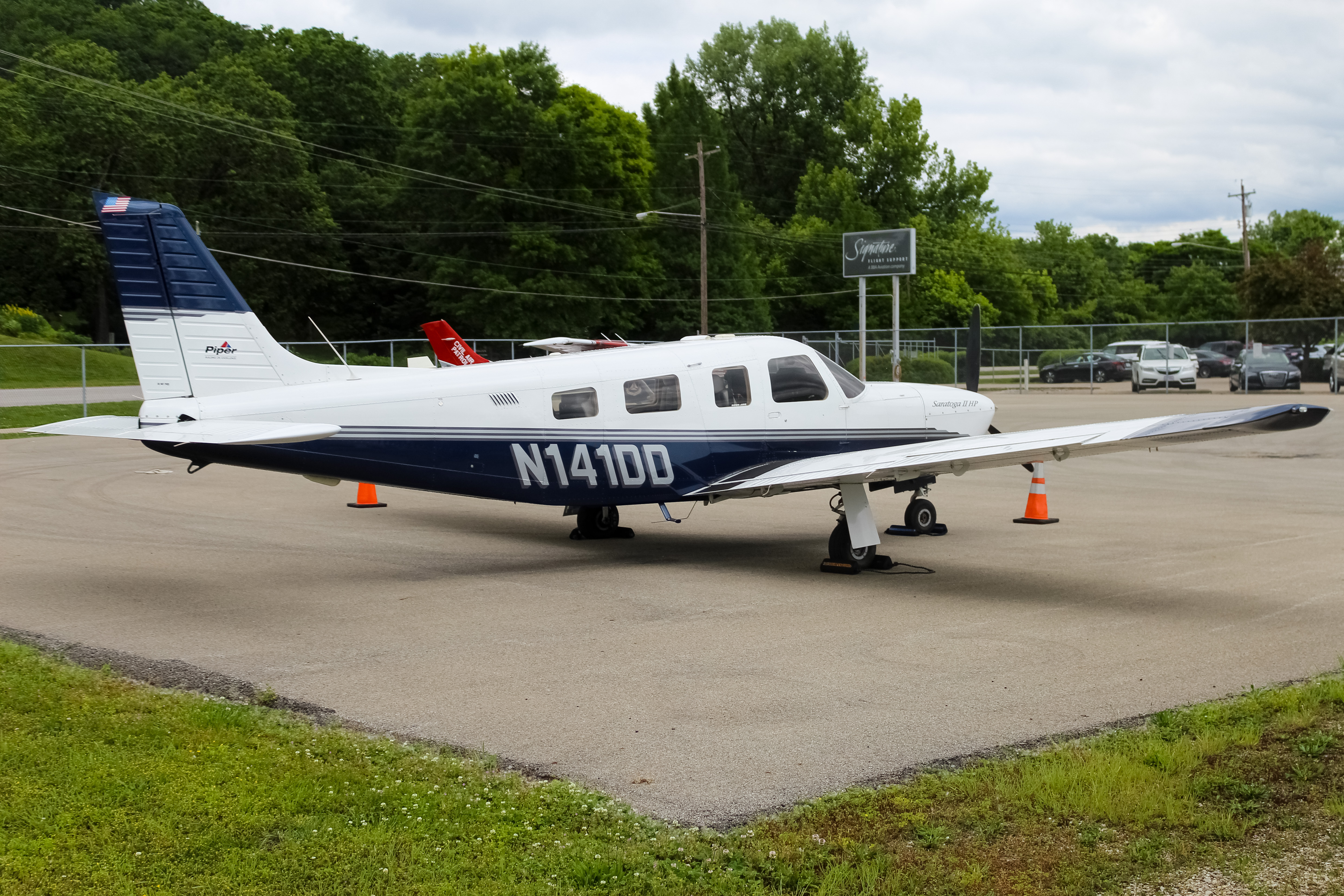 Full size: PRIVATE Piper PA-32 N141DD at Cincinnati Municipal Airport/Lunken Field