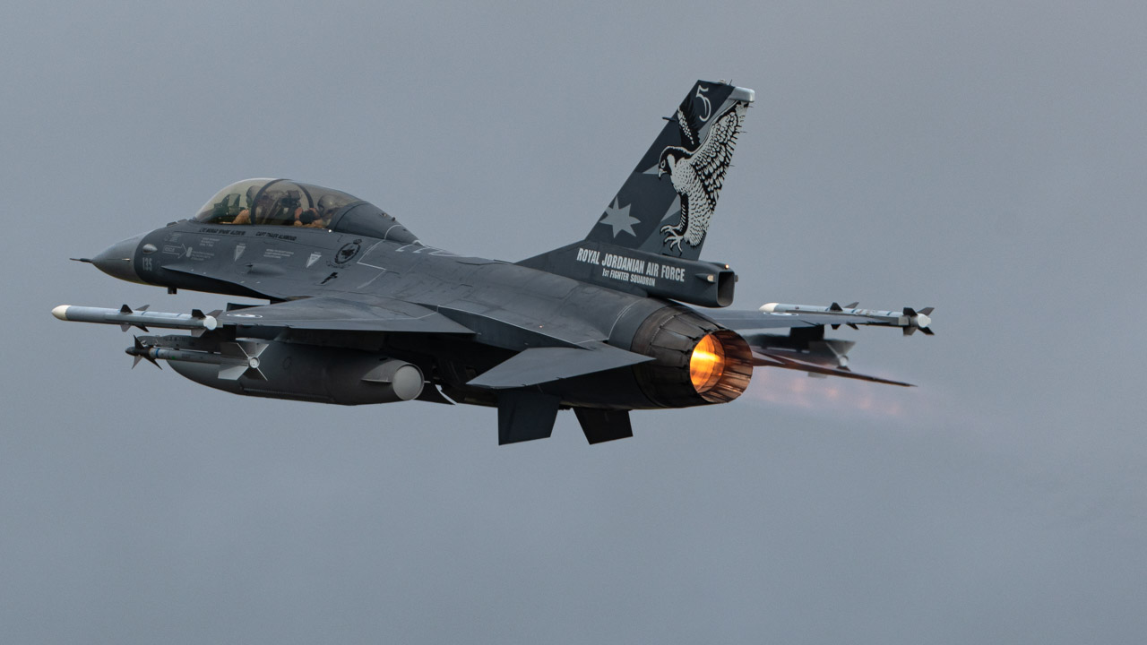 Full size: Royal Jordanian Air Force General Dynamics F-16 Fighting Falcon 135 at Fairford Airport