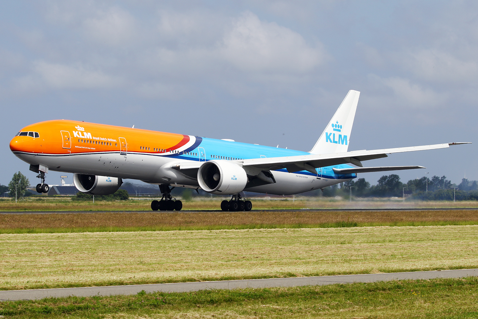 Full size: KLM Boeing 777-300ER PH-BVA at Amsterdam Schiphol Airport