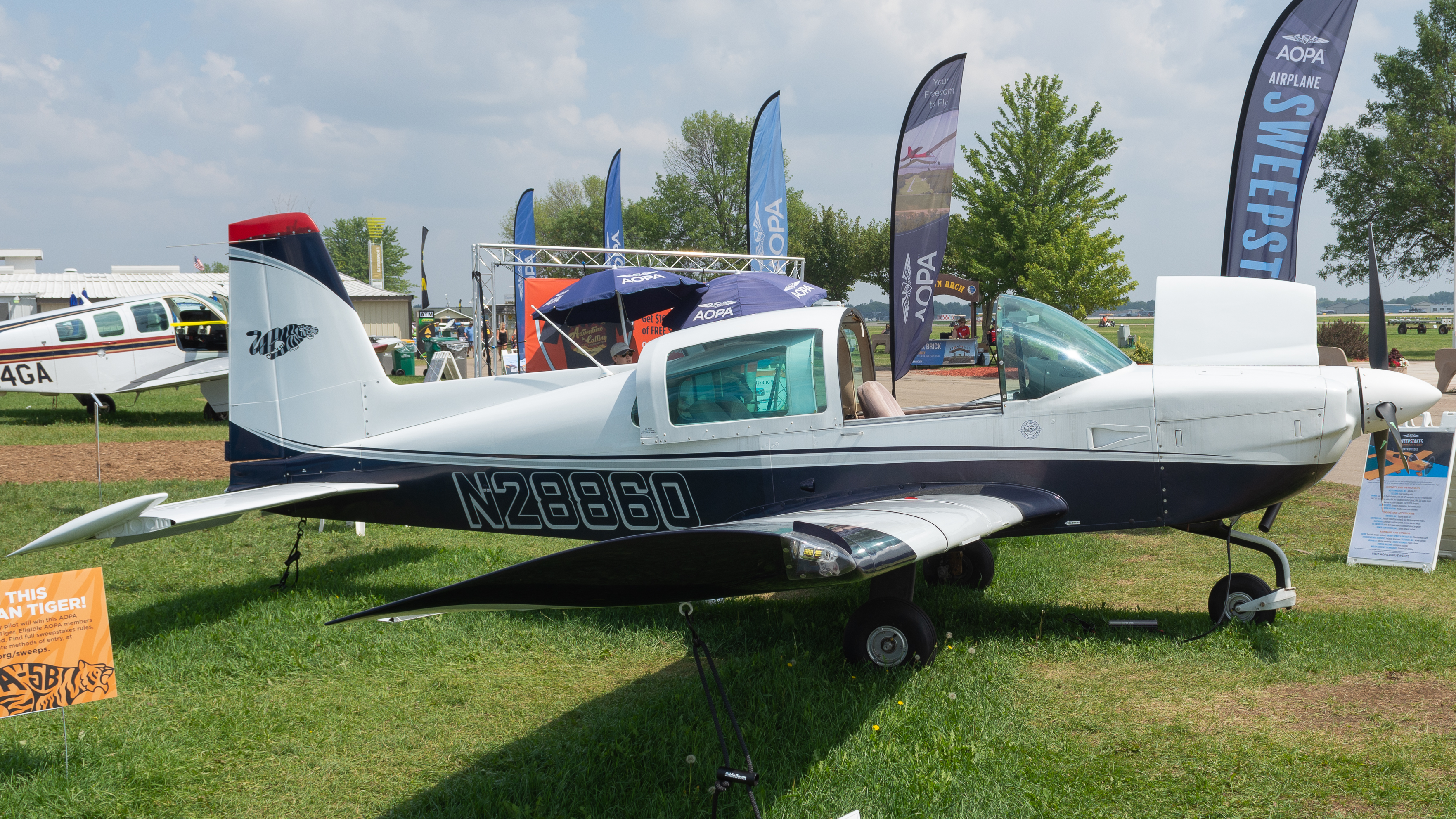 Full size: AOPA AA-5B N28860 at Wittman Regional Airport