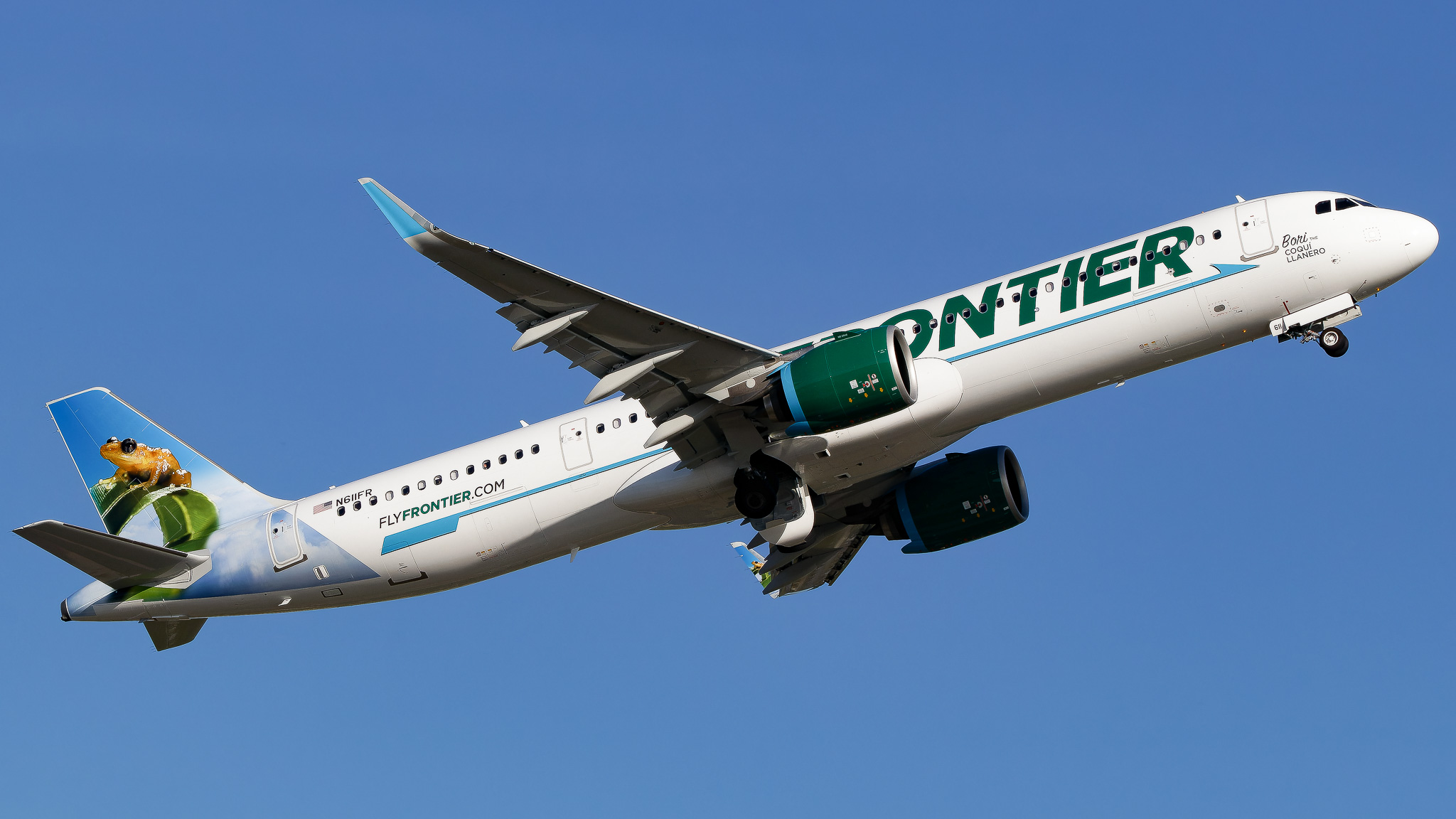 Full size: Frontier Airlines Airbus A321NEO N611FR at Southwest Florida International Airport
