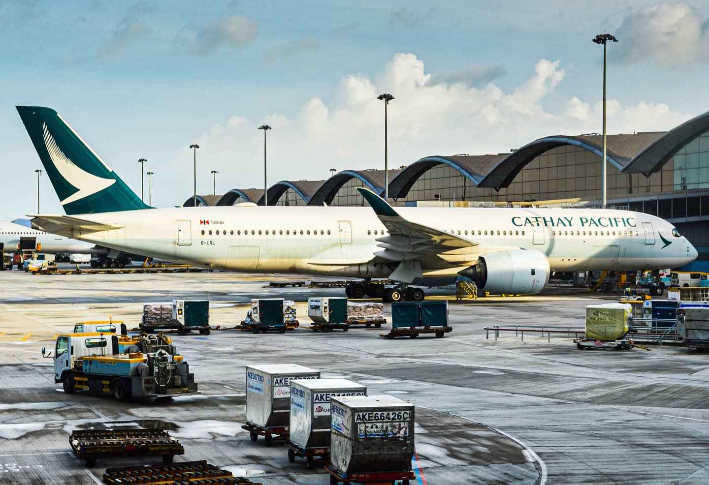 Full size: Cathay Pacific Airbus A350-900 B-LRL at Hong Kong International Airport