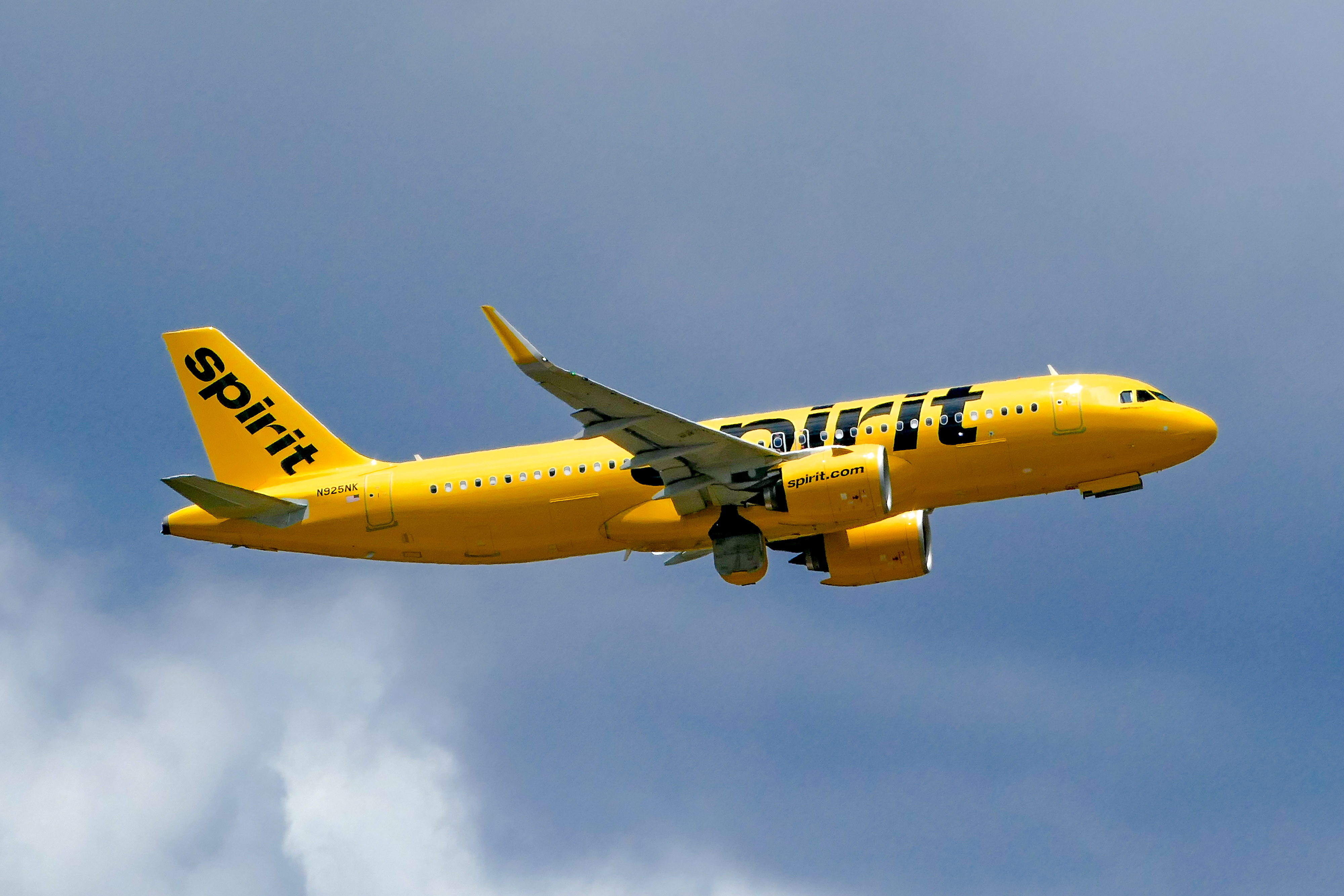 Full size: Spirit Airlines Airbus A320NEO N925NK at Austin-Bergstrom International Airport