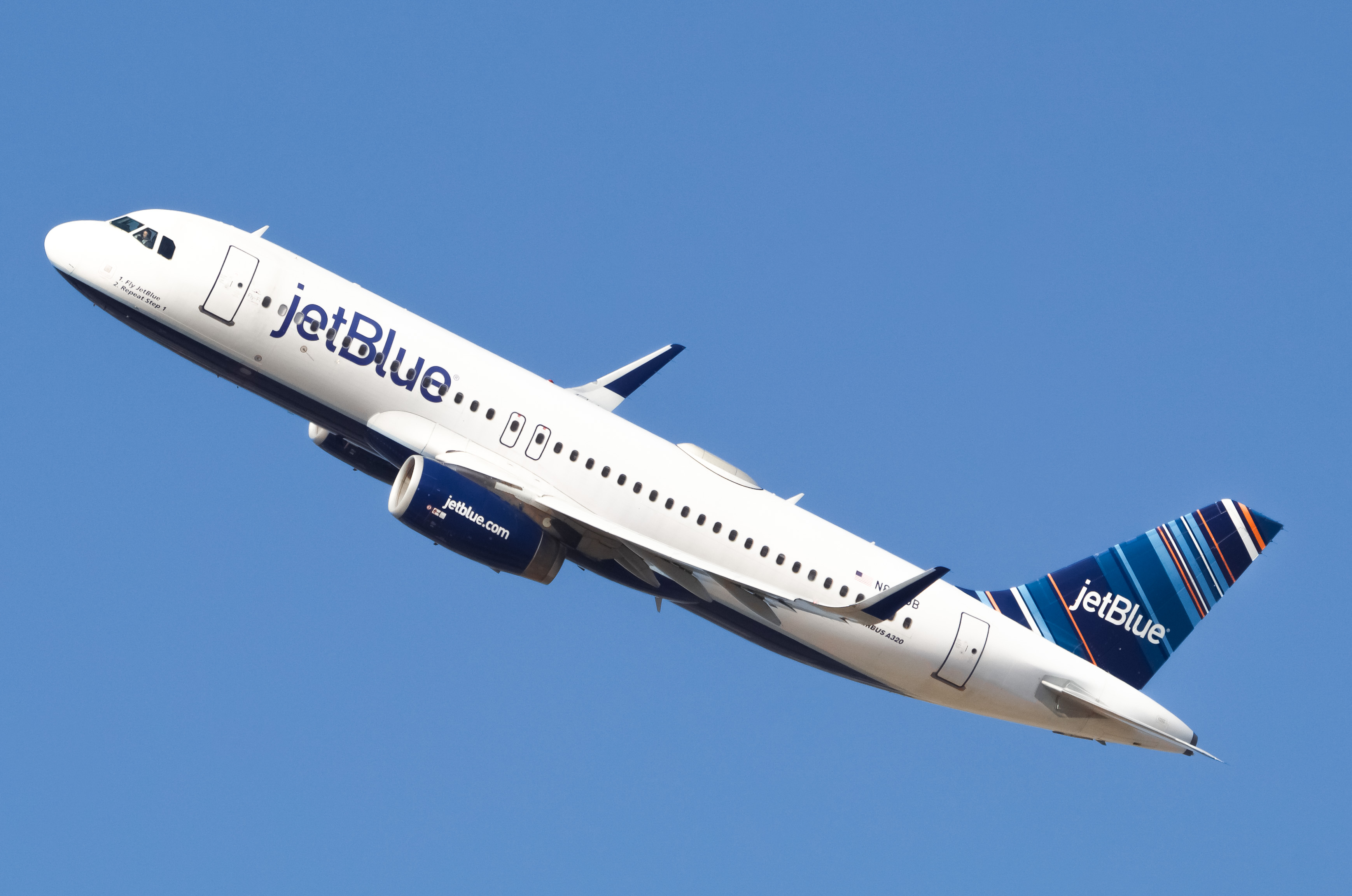 Full size: JetBlue Airways Airbus A320 N807JB at Newark Liberty International Airport
