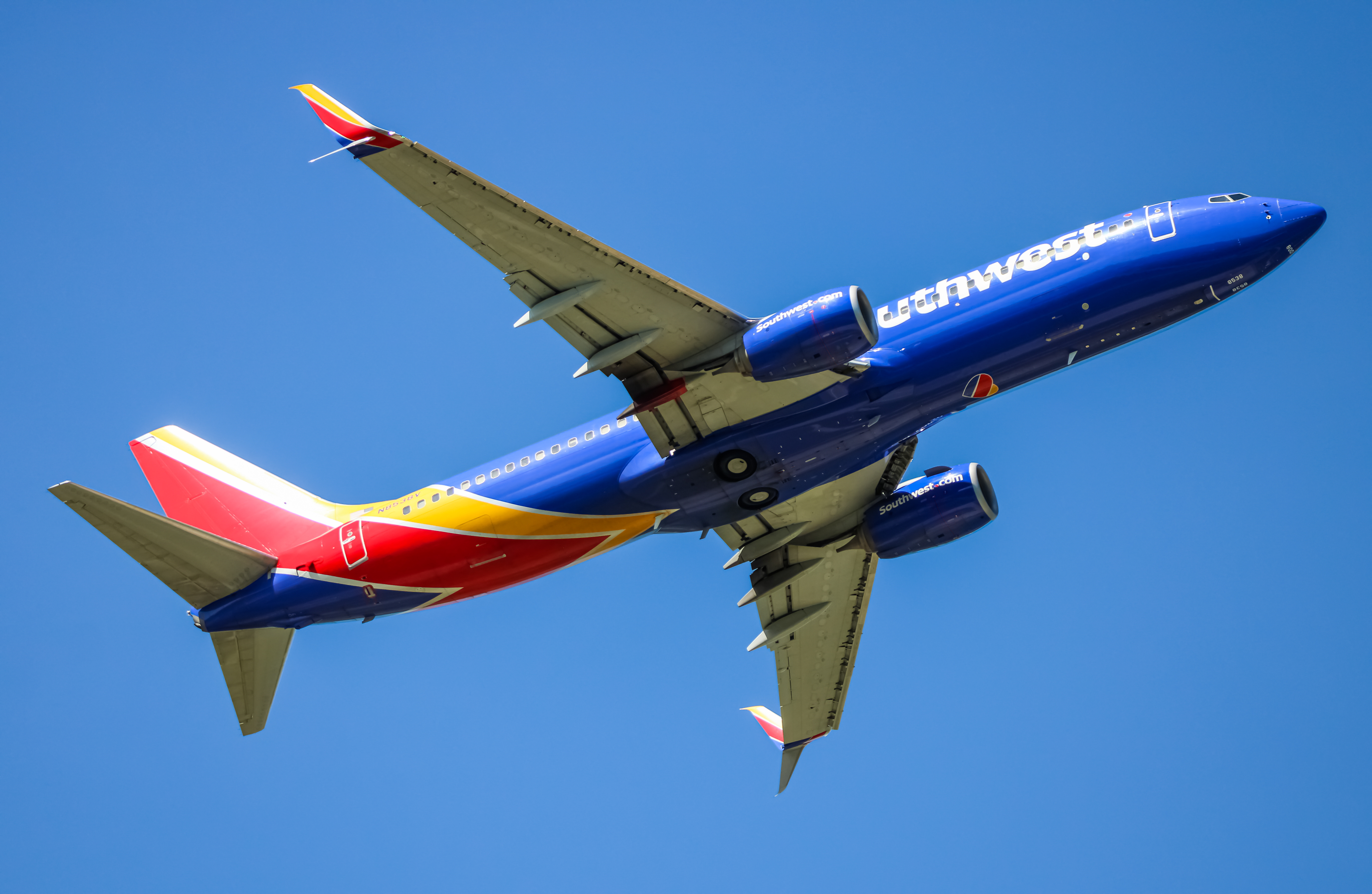 Full size: Southwest Airlines Boeing 737-800 N8538V at Baltimore/Washington International Thurgood Marshall Airport