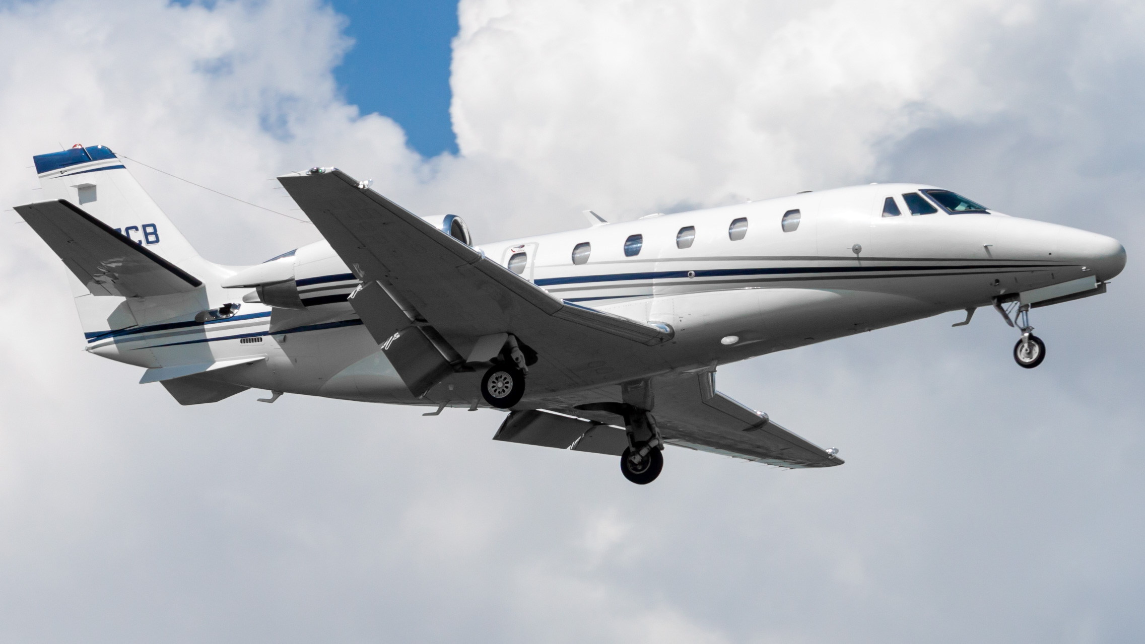 Full size: PRIVATE Cessna Citation 560XL Excel N617CB at William P Hobby Airport
