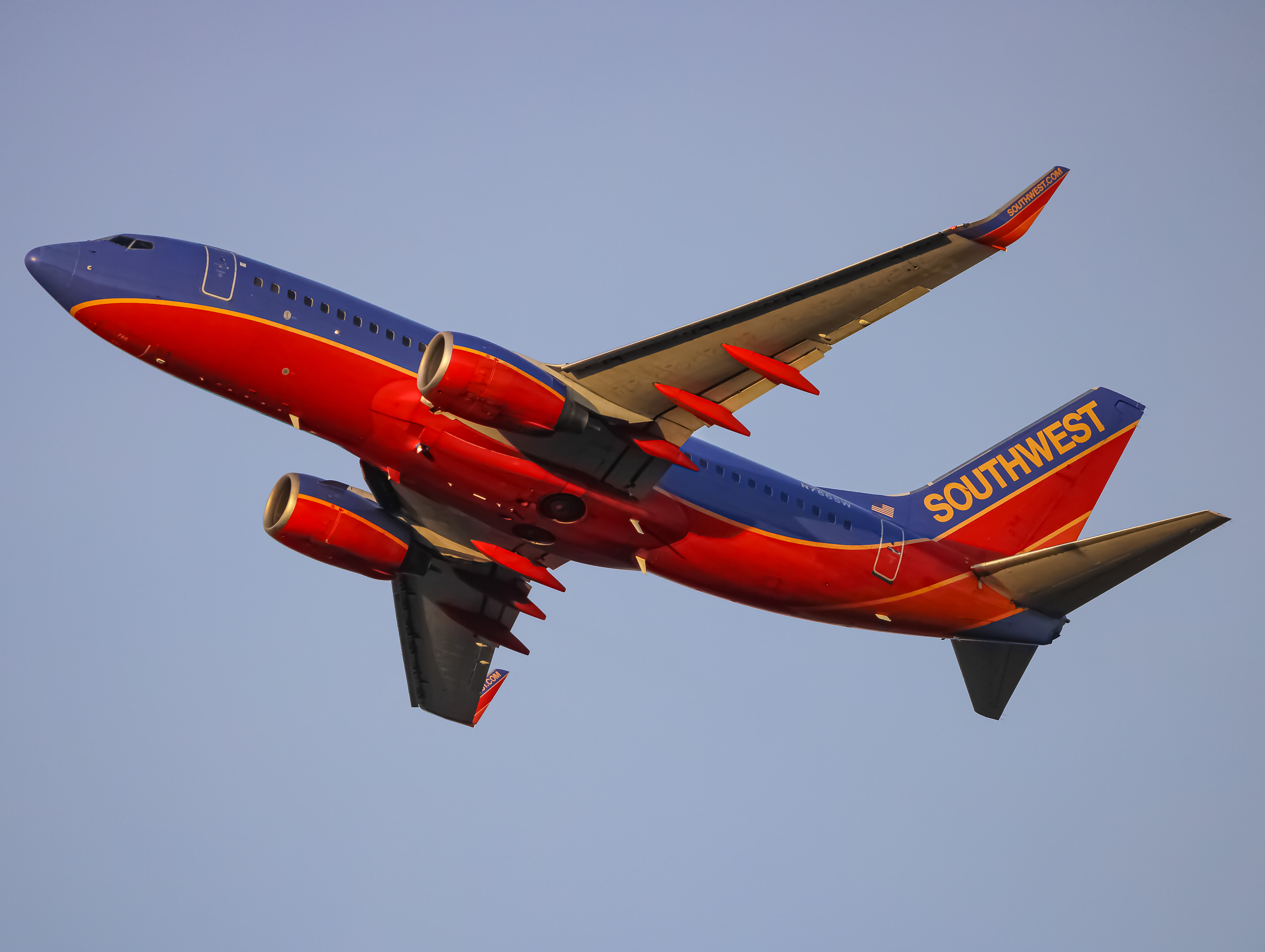 Full size: Southwest Airlines Boeing 737-700 N786SW at Baltimore/Washington International Thurgood Marshall Airport