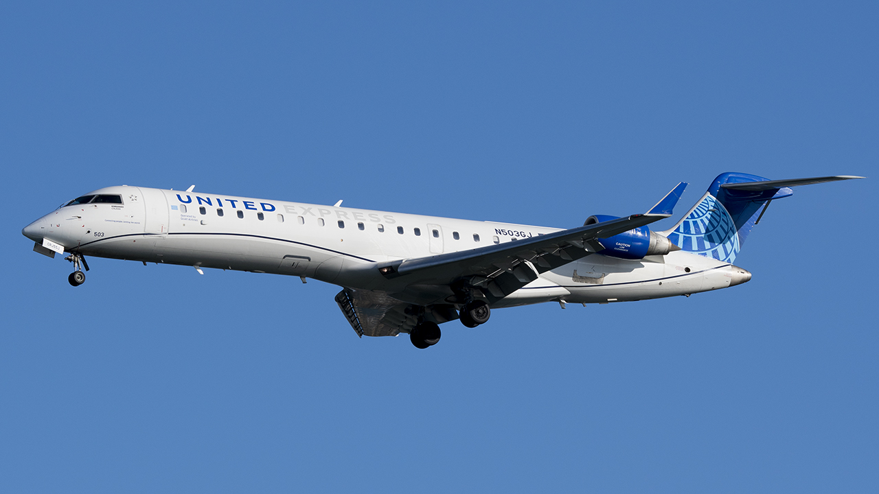 Full size: United Express Mitsubishi CRJ-550 N503GJ at Ronald Reagan National Airport