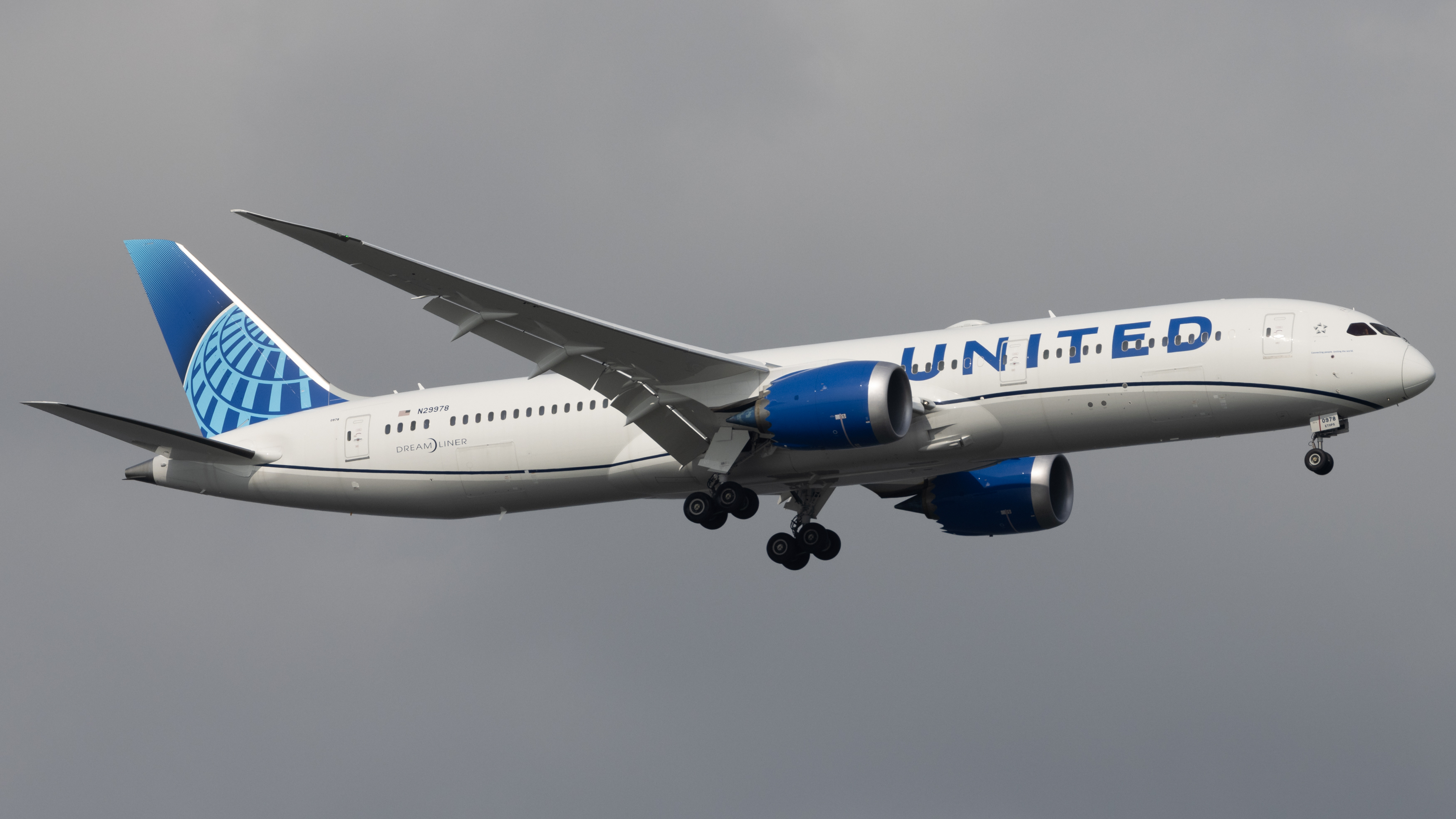 Full size: United Airlines Boeing 787-9 N29978 at Singapore-Changi Airport