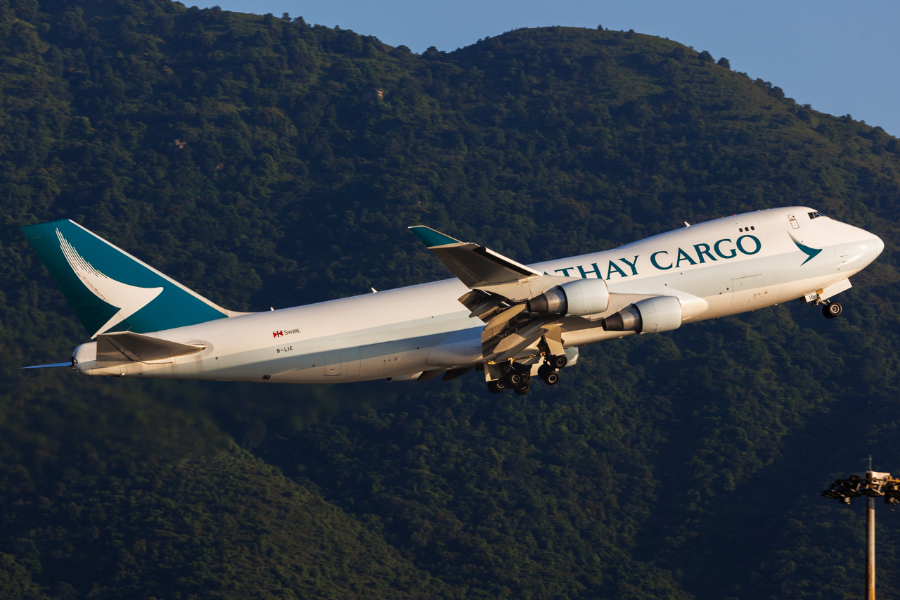 Full size: Cathay Pacific Cargo Boeing 747-400F B-LIE at Hong Kong International Airport