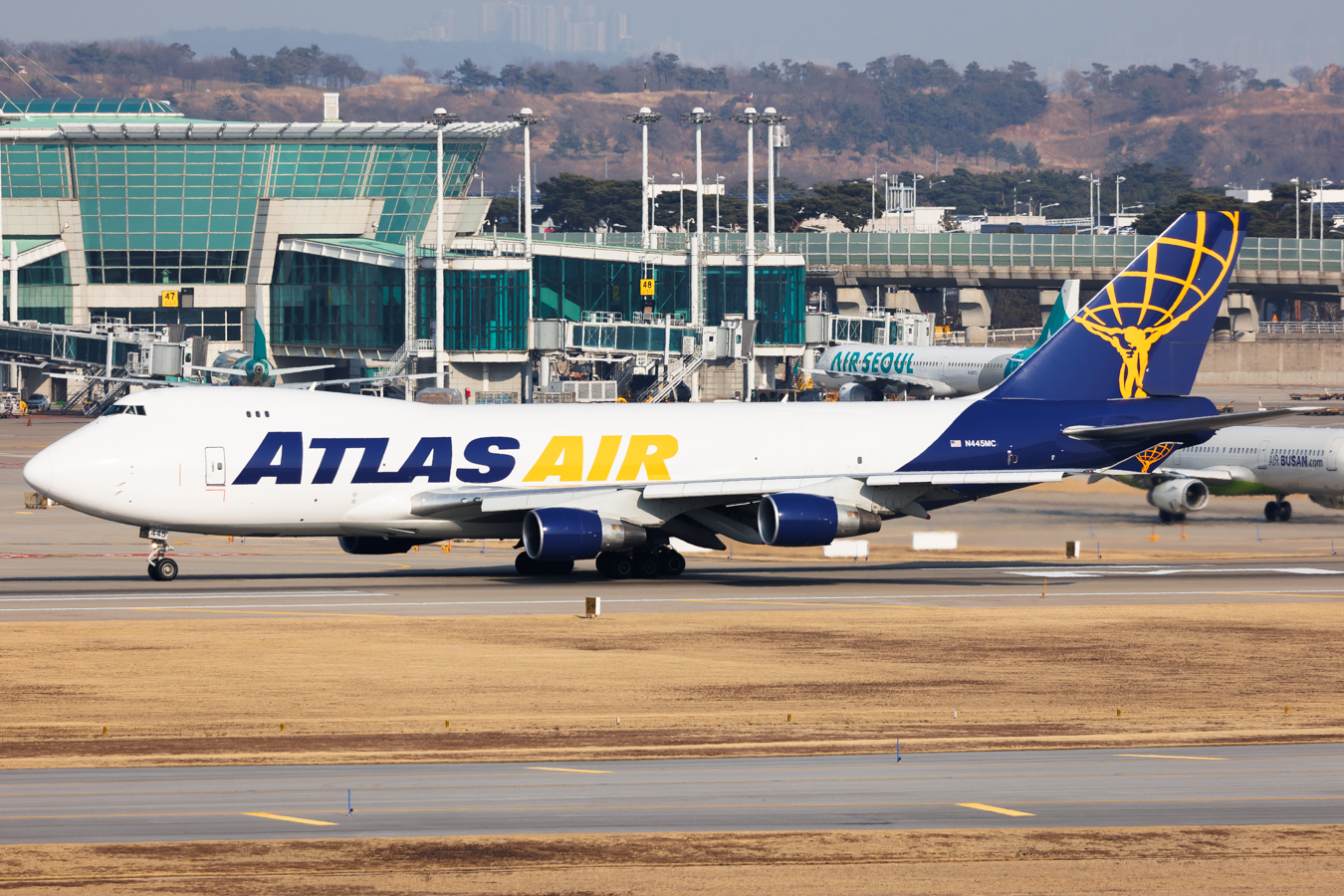 Full size: Atlas Air Boeing 747-400f N445MC at Seoul-Incheon International Airport