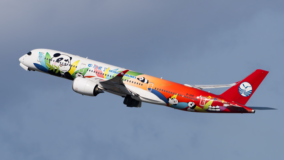 Full size: Sichuan Airlines Airbus A350-900 B-301D at Vancouver International Airport