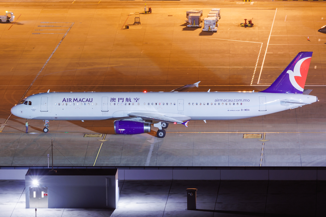 Full size: Air Macau Airbus A321-200 B-MBA at Macau International Airport