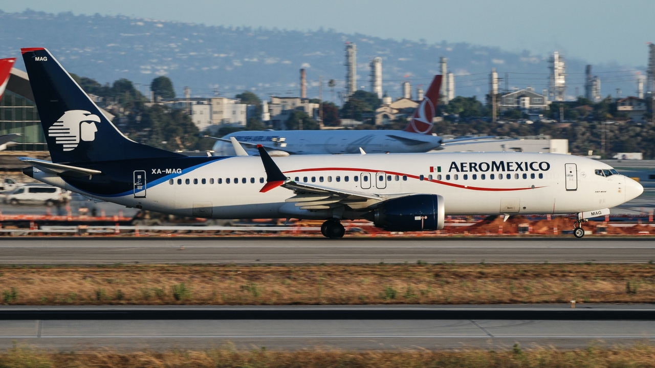 Full size: Aeromexico Boeing 737 MAX 8 XA-MAG at Los Angeles International Airport