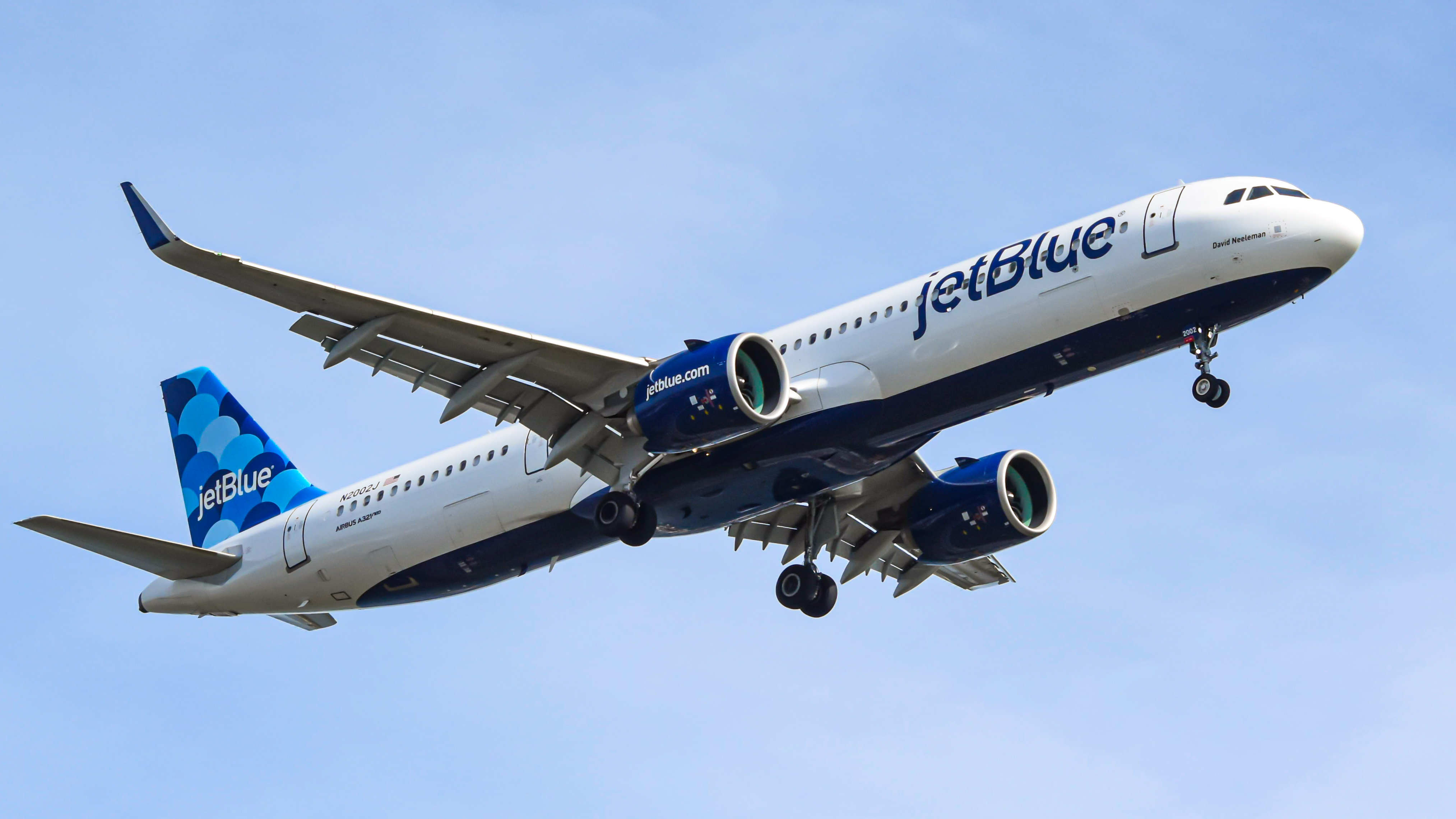 Full size: JetBlue Airways Airbus A321NEO N2002J at General Edward Lawrence Logan International Airport