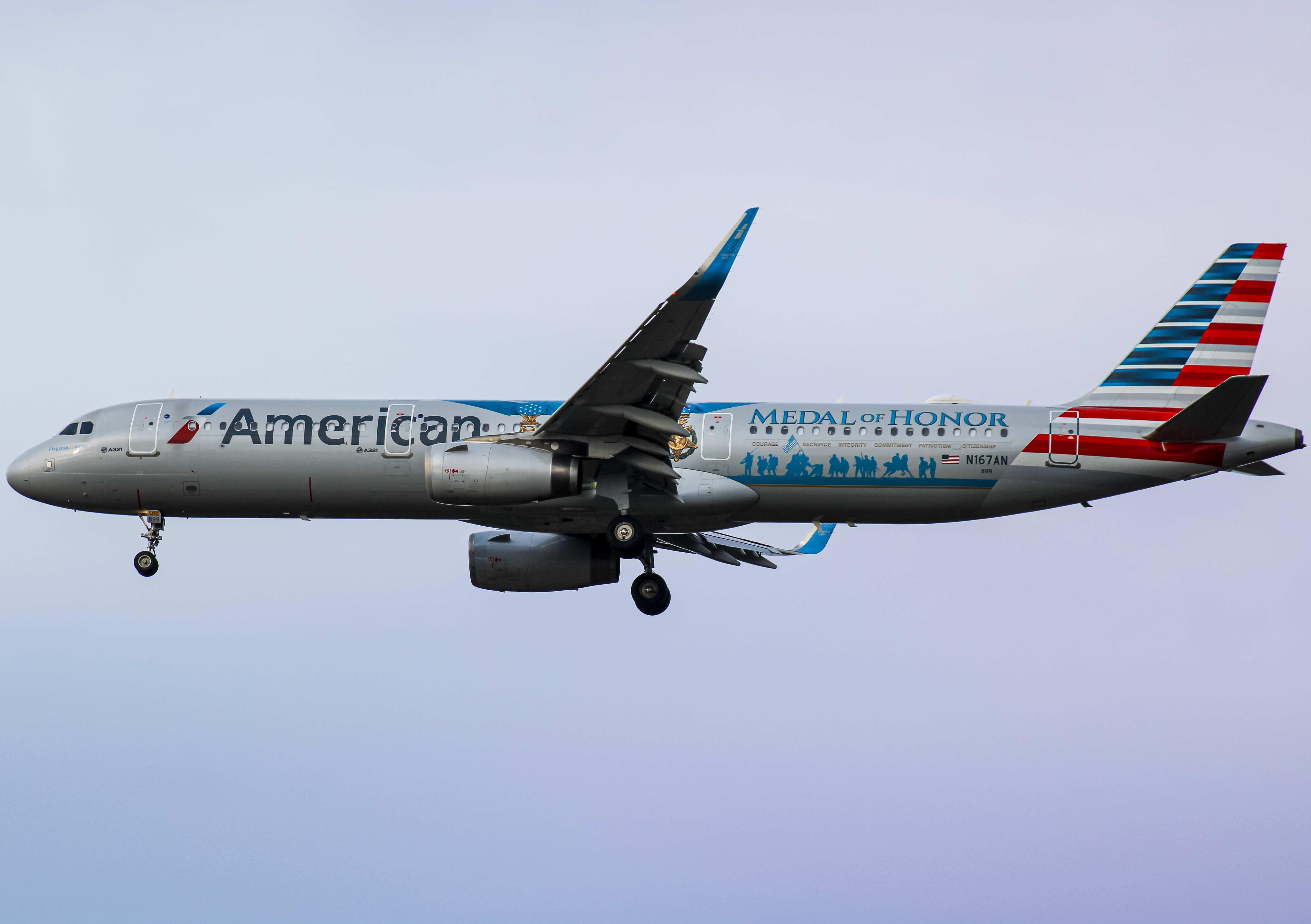 Full size: American Airlines Airbus A321-200 N167AN at San Diego International Airport