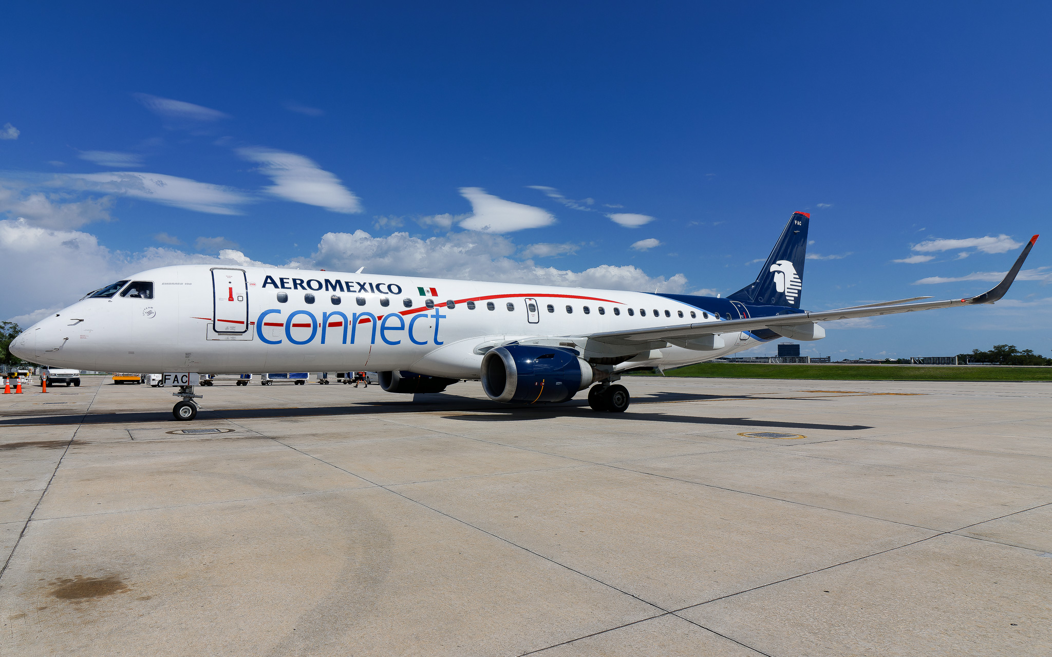 Full size: Aeromexico Connect Embraer E190 XA-FAC at Tampa International Airport