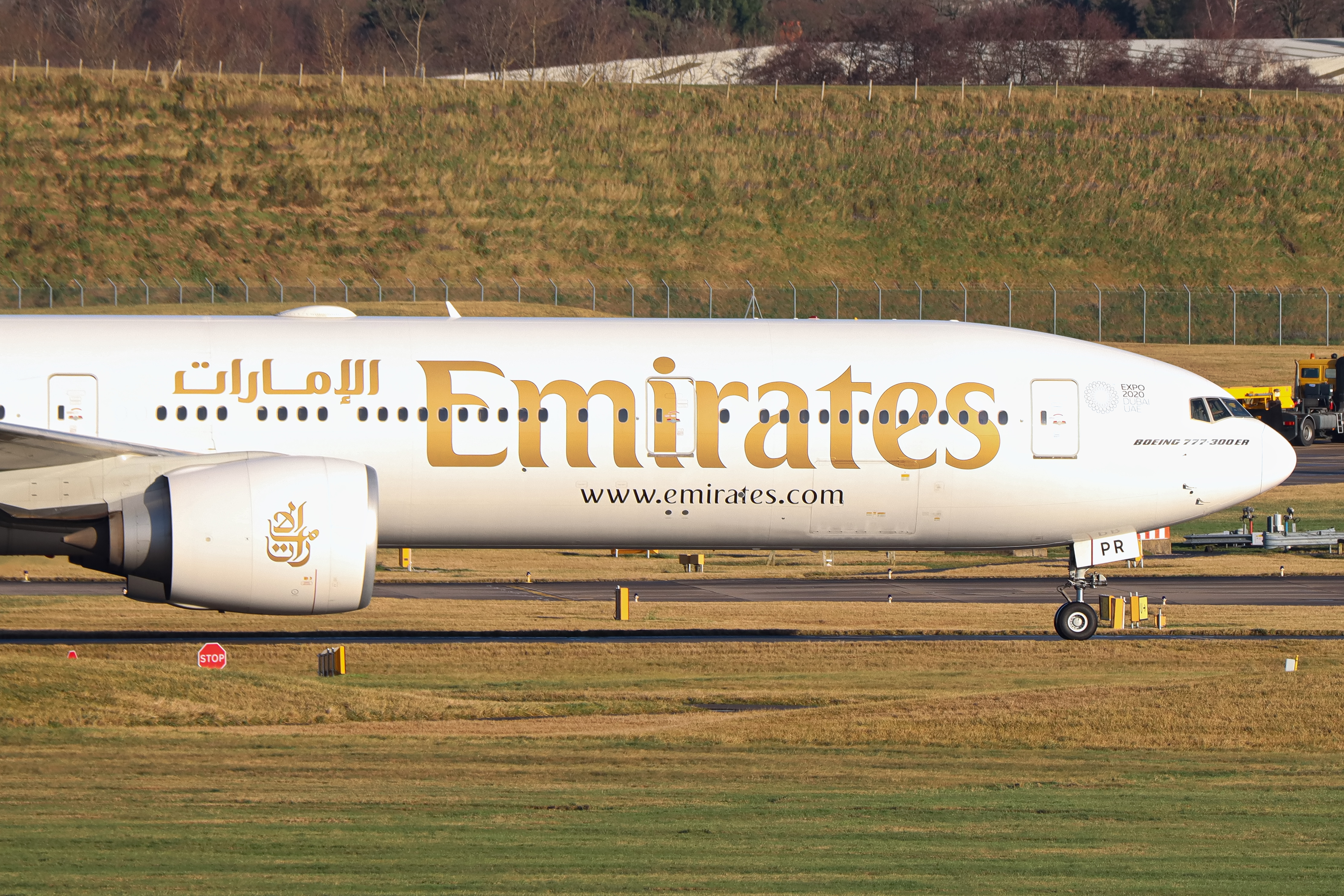 Full size: Emirates Boeing 777-300ER A6-EPR at Birmingham Airport
