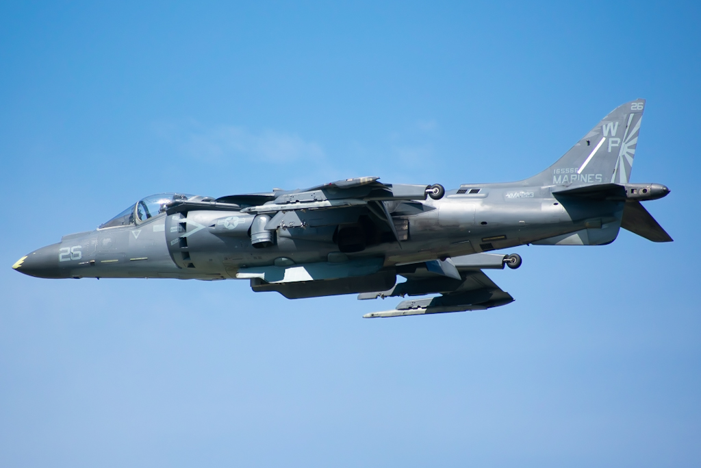 Full size: USMC - United States Marine Corp McDonnell Douglas AV-8B Harrier II 165566 at Cleveland Burke Lakefront Airport