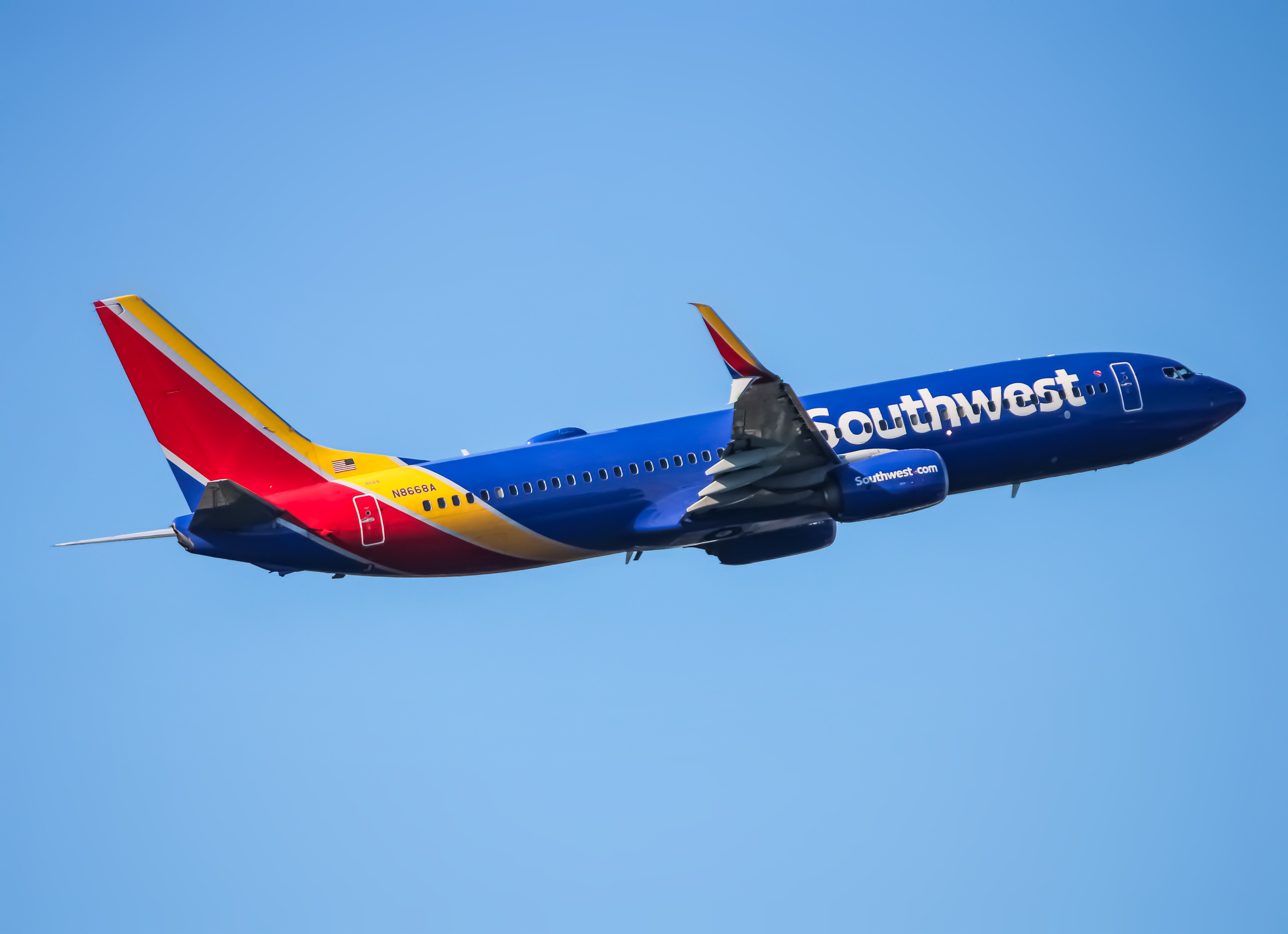 Full size: Southwest Airlines Boeing 737-800 N8668A at Baltimore/Washington International Thurgood Marshall Airport
