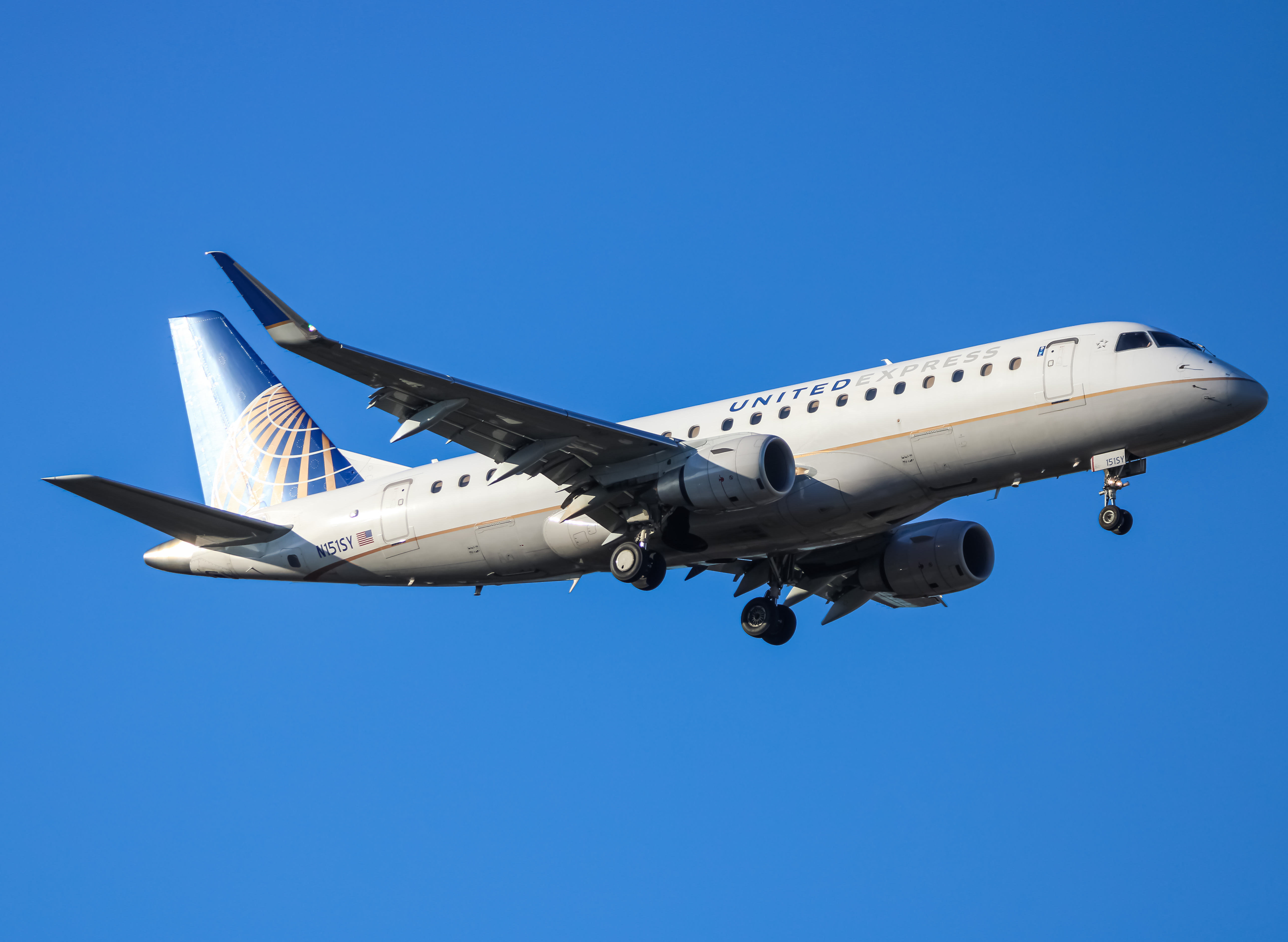 Full size: United Express Embraer E175 N151SY at Baltimore/Washington International Thurgood Marshall Airport