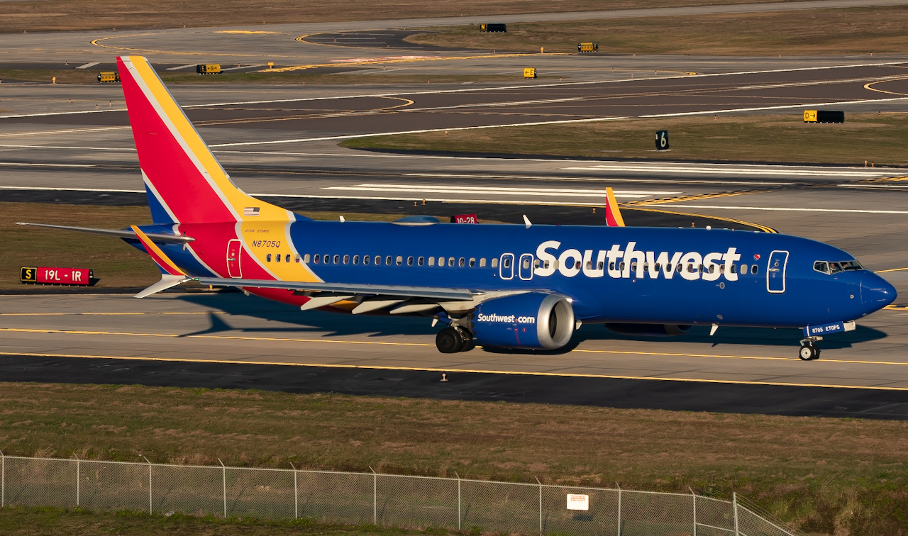 Full size: Southwest Airlines Boeing 737 MAX 8 N8705Q at Tampa International Airport