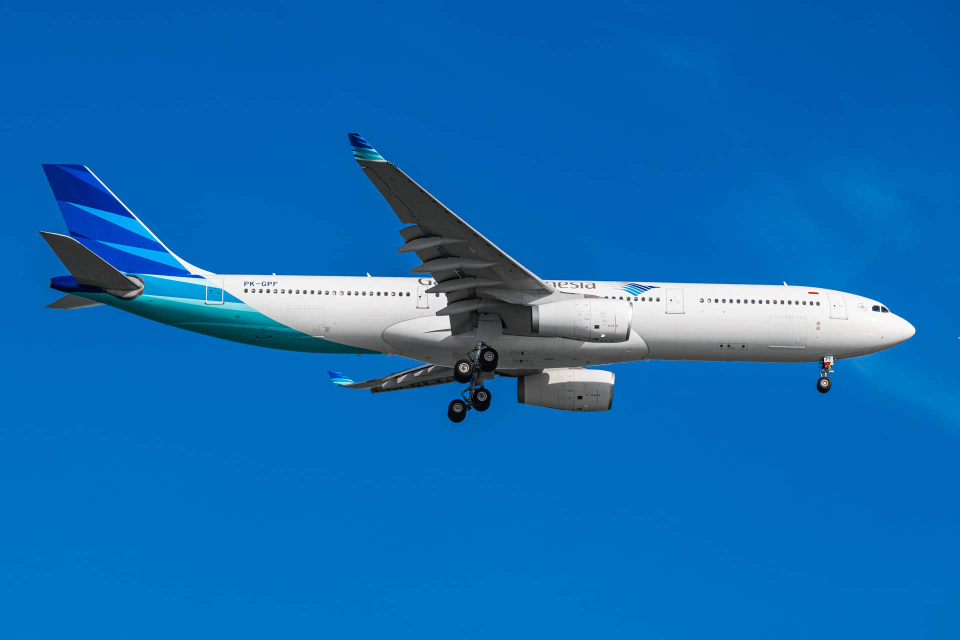 Full size: Garuda Indonesia Airbus A330-300 PK-GPF at Singapore-Changi Airport
