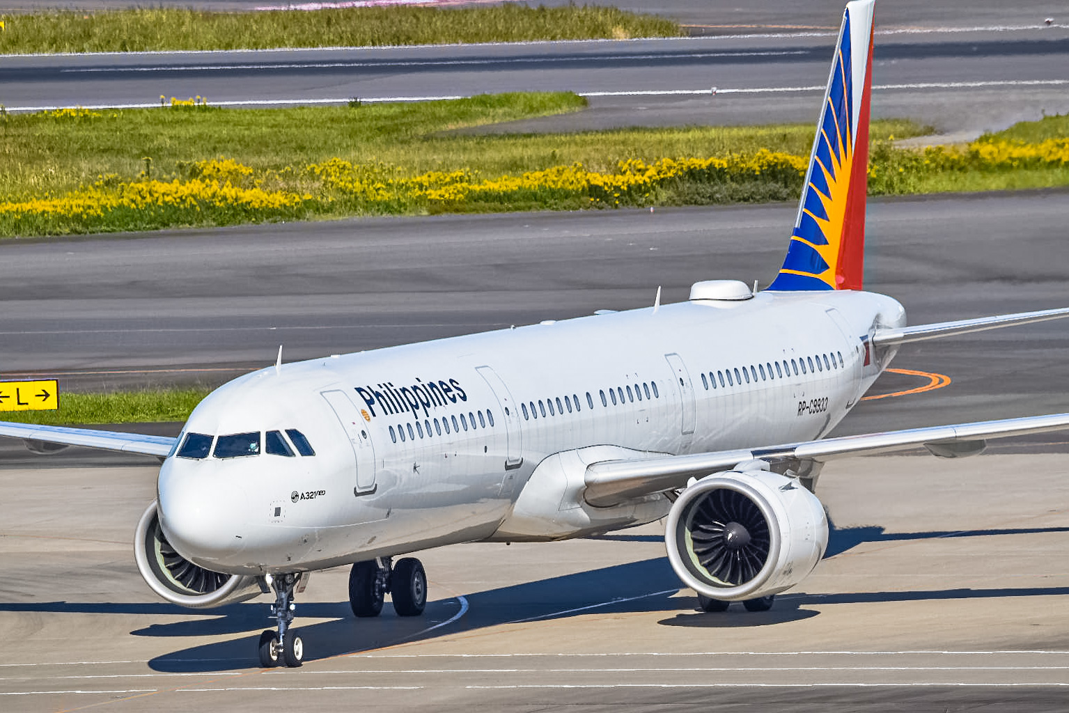 Full size: Philippine Airlines Airbus A321NEO RP-C9933 at Tokyo-Haneda Airport