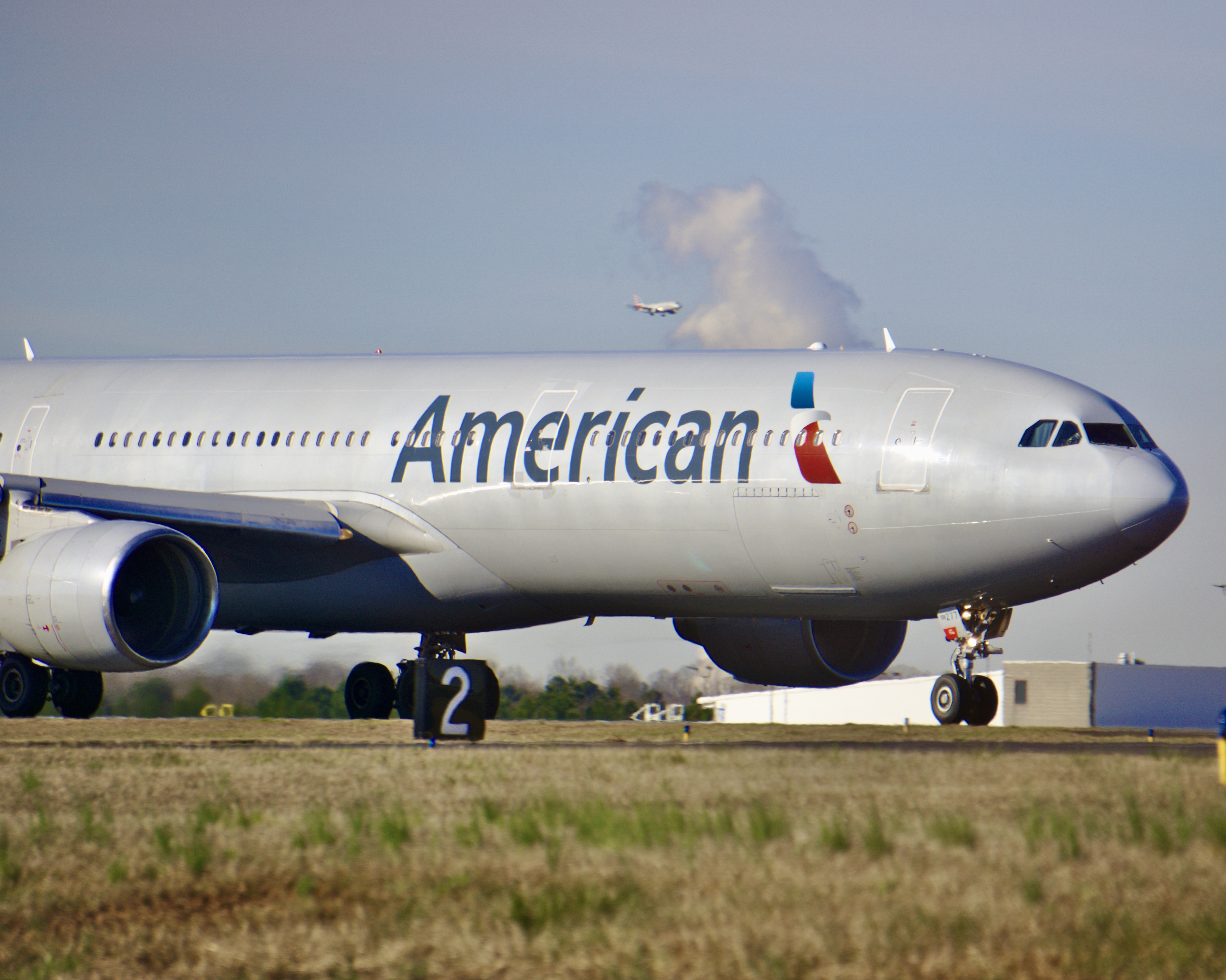Full size: American Airlines Airbus A330-300 N277AY at Charlotte/Douglas International Airport