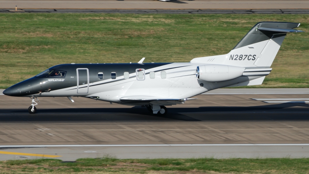 Full size: PRIVATE Pilatus PC-24 N287CS at Dallas Love Field Airport