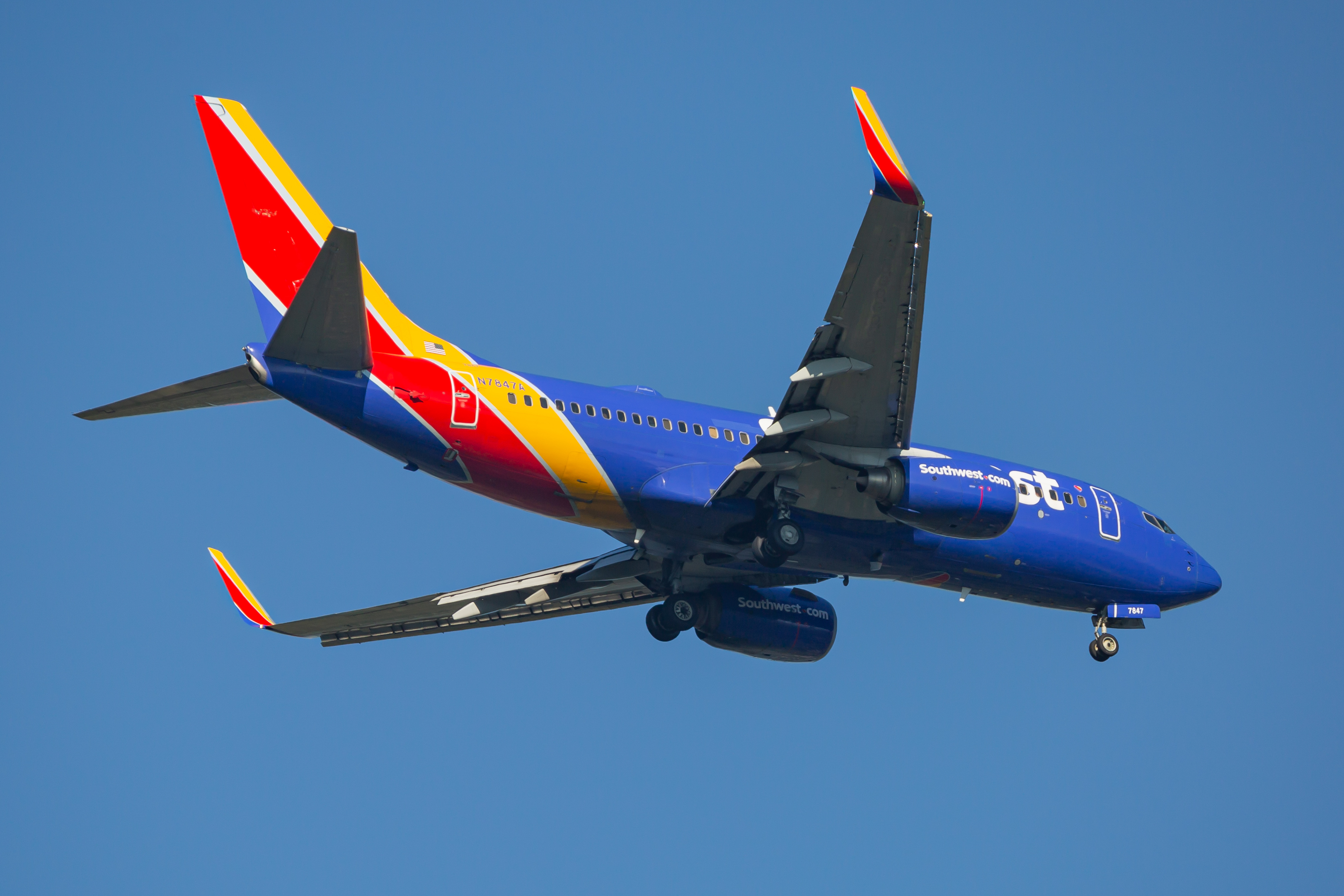 Full size: Southwest Airlines Boeing 737-700 N7847A at Baltimore/Washington International Thurgood Marshall Airport
