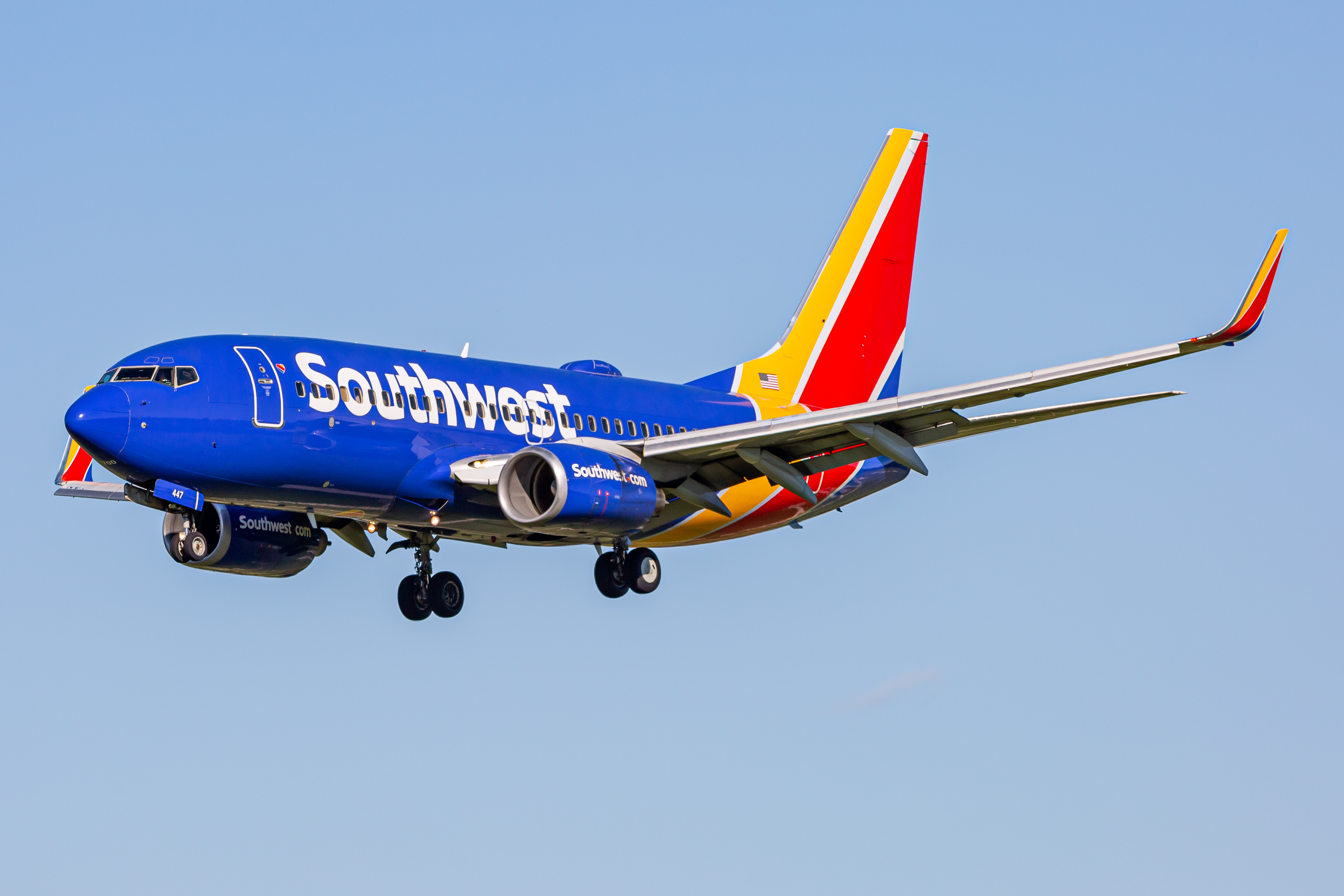 Full size: Southwest Airlines Boeing 737-700 N443WN at Baltimore/Washington International Thurgood Marshall Airport