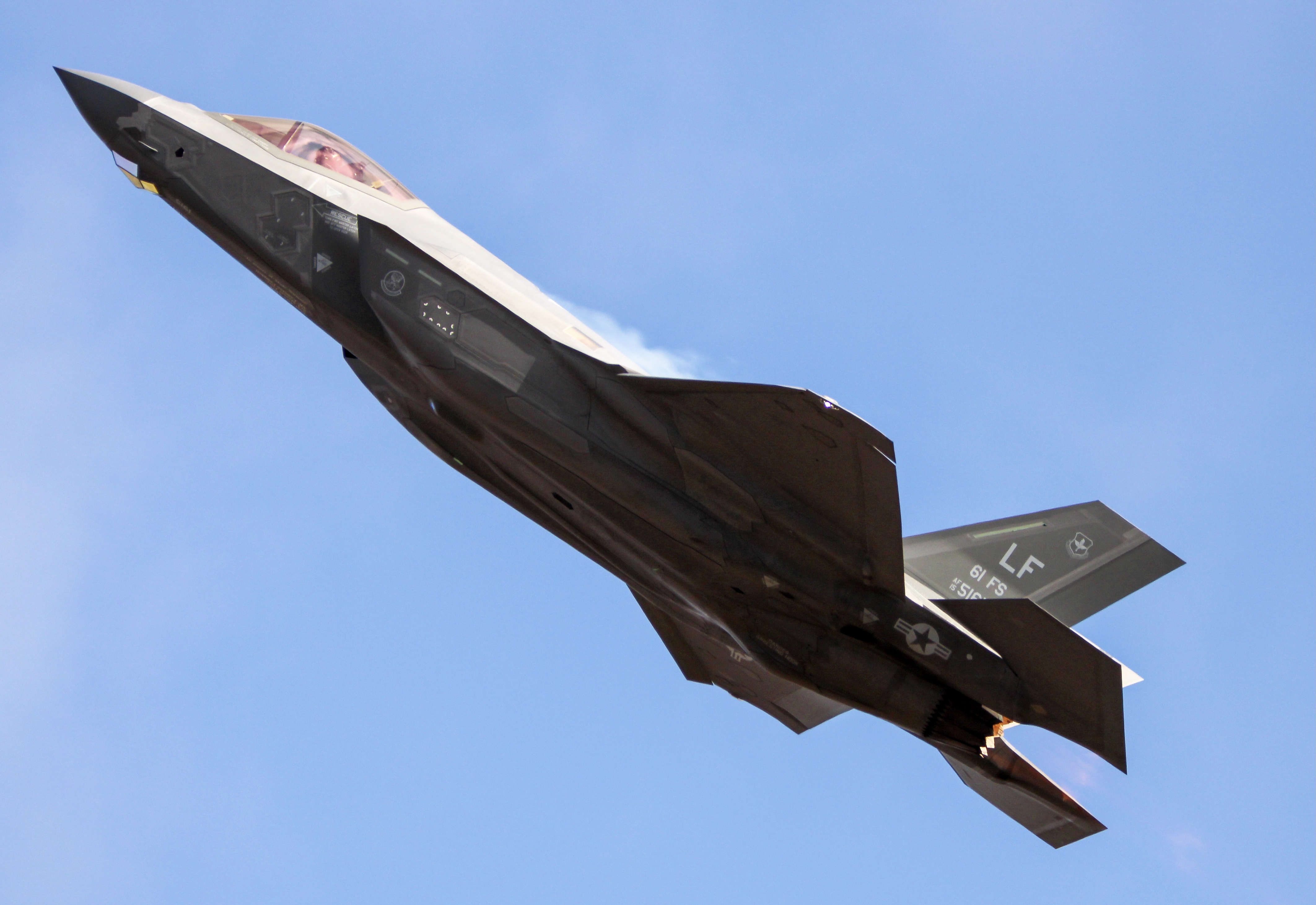 Full size: USAF - United States Air Force Lockheed Martin F-35 Lighting 15-5165 at Volk Field Airport