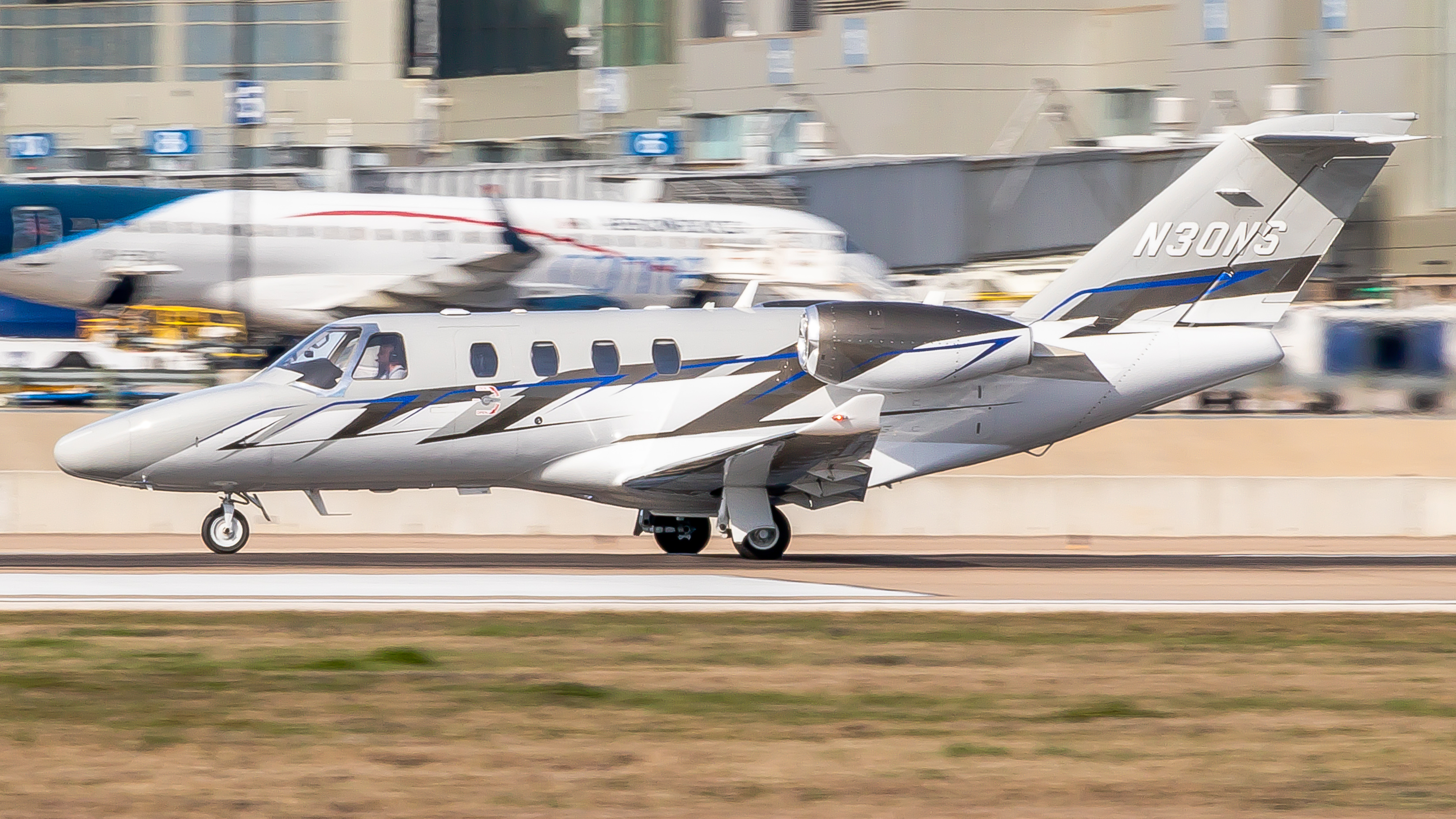 Full size: HILLTOP LLC CESSNA 525 N30NS at Austin-Bergstrom International Airport