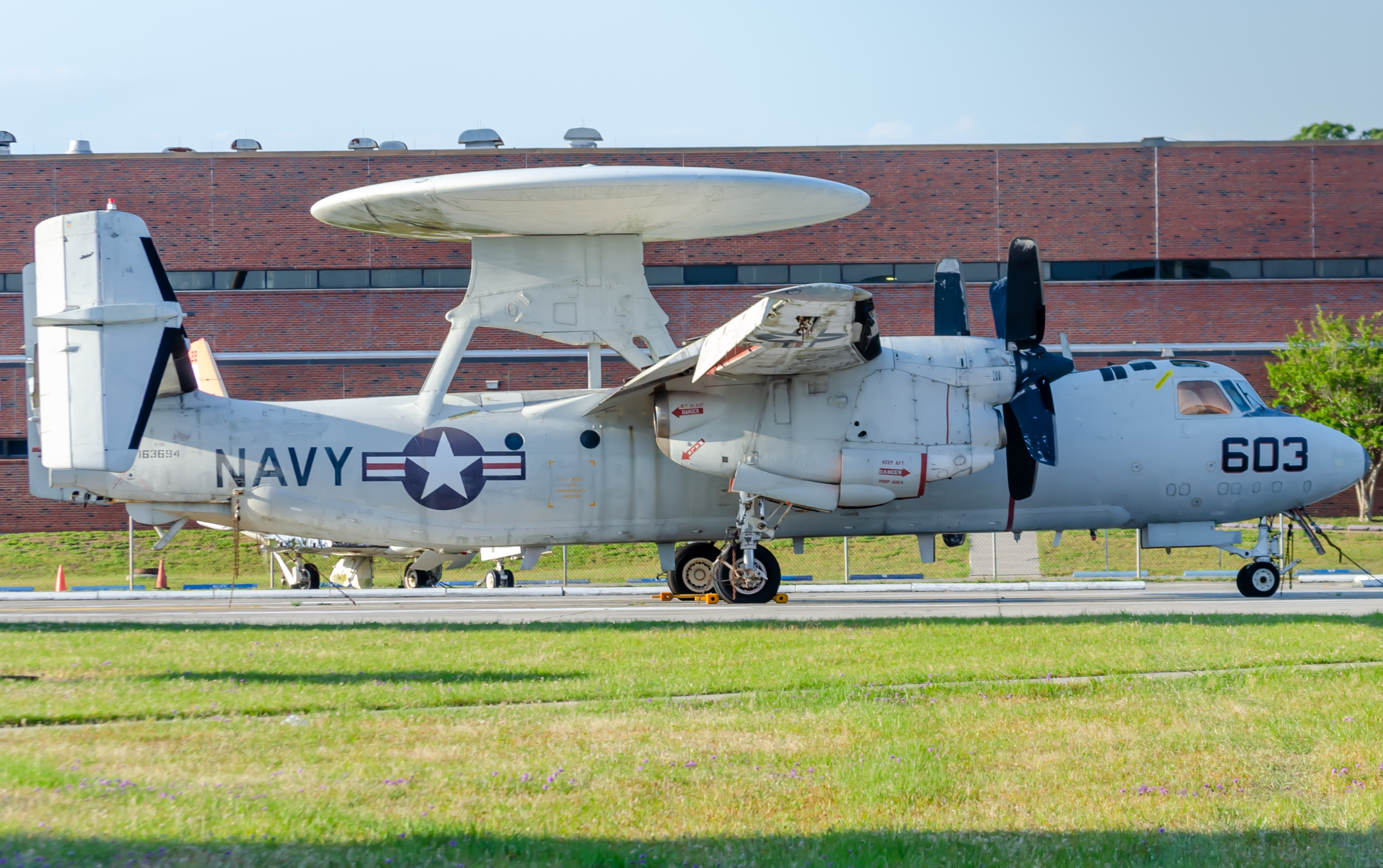 Full size: USN - United States Navy Nothrop Grumman E-2 Hawkeye 163694 at 
