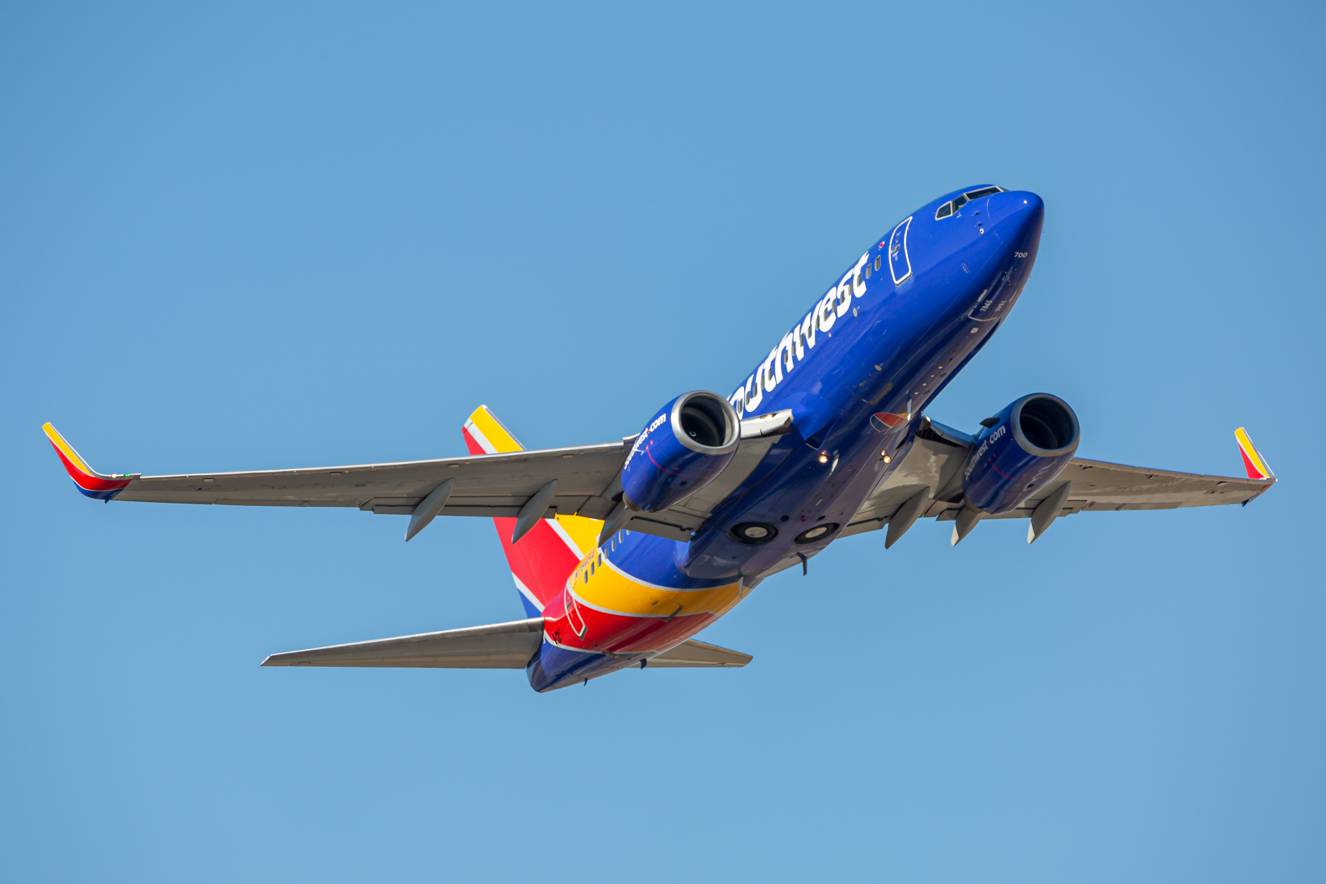 Full size: Southwest Airlines Boeing 737-700 N7845A at Baltimore/Washington International Thurgood Marshall Airport