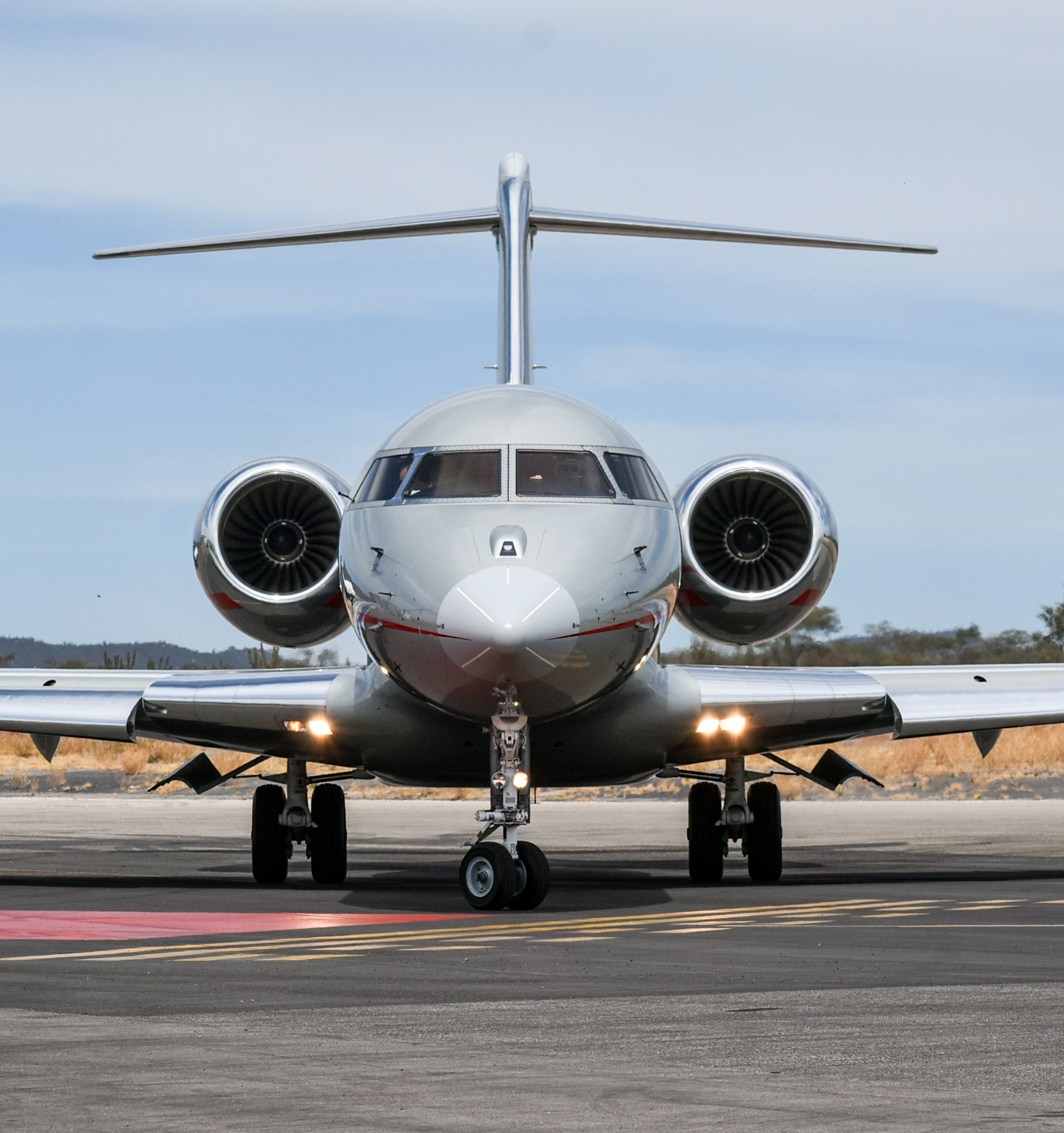 Full size: VistaJet Bombardier Global 5000 N502VJ at Aeropuerto de Cabo San Lucas Internacional