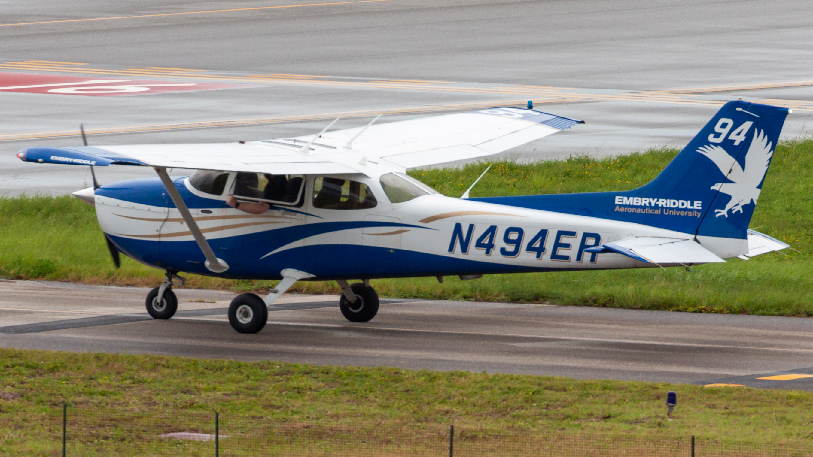 Full size: Embry-Riddle Aeronautical University Cessna 172 N494ER at Daytona Beach International Airport