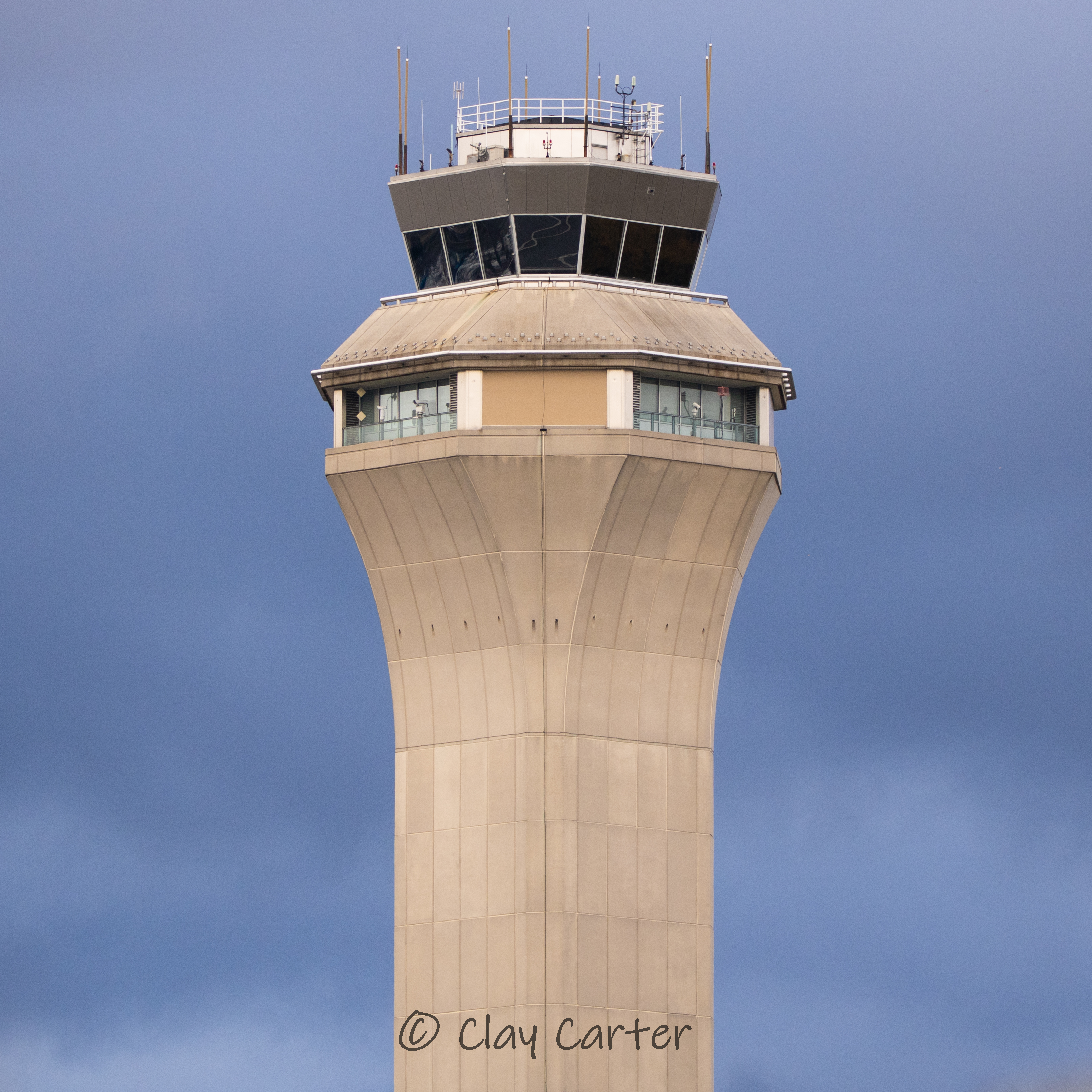 Full size: Airport Photo KEWR at Newark Liberty International Airport
