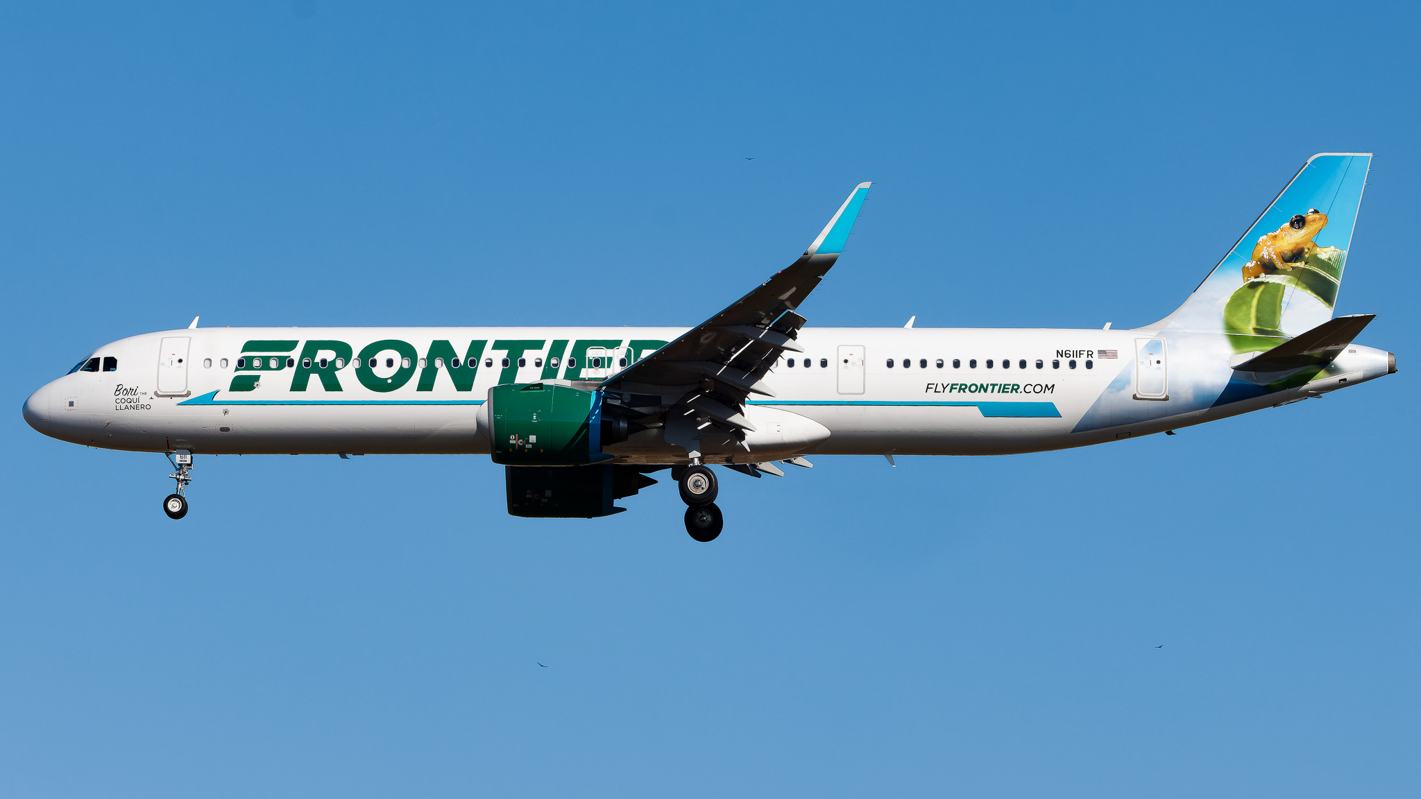 Full size: Frontier Airlines Airbus A321NEO N611FR at Orlando International Airport