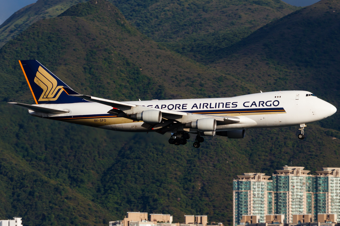 Full size: Singapore Airlines Cargo Boeing 747-400F 9V-SFO at Hong Kong International Airport