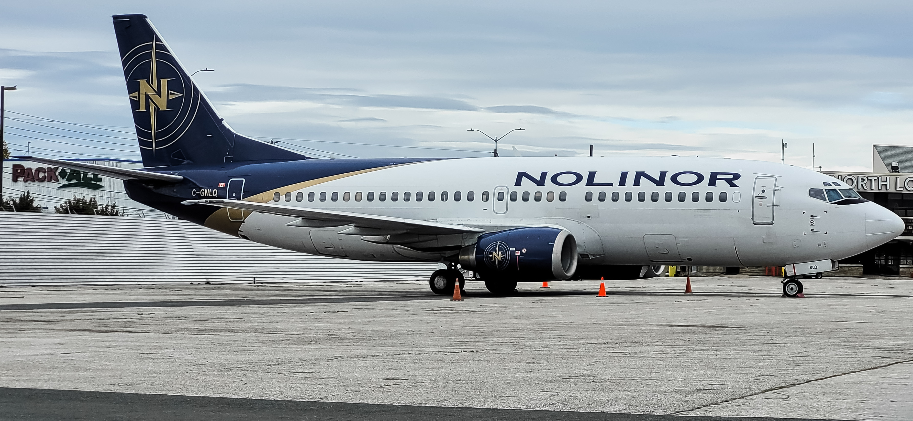 Full size: Nolinor Aviation Boeing 737-300 C-GNLQ at Lester B Pearson International Airport