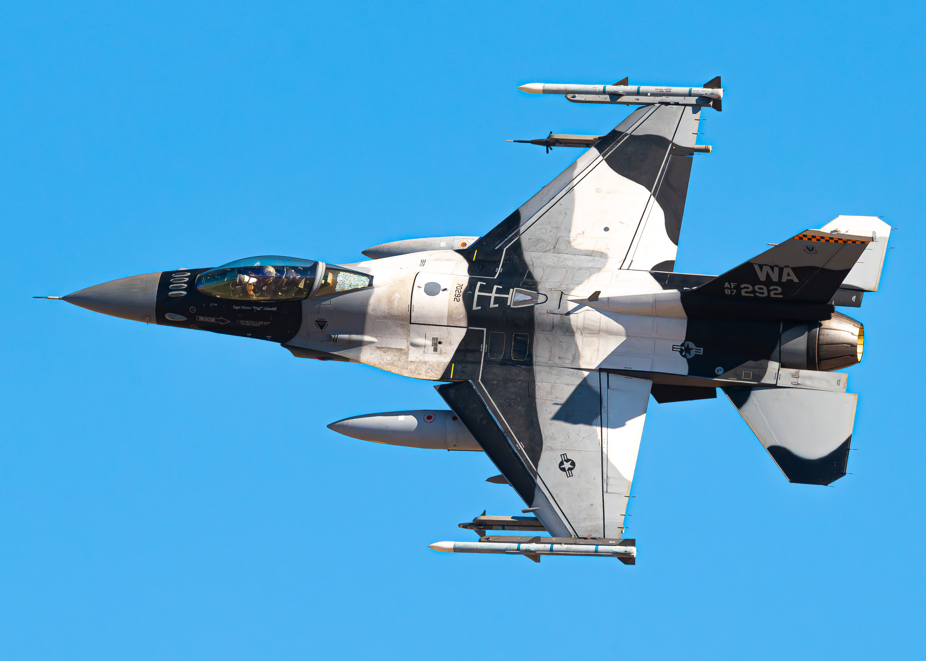 Full size: USAF - United States Air Force General Dynamics F-16 87-0292 at Nellis Air Force Base