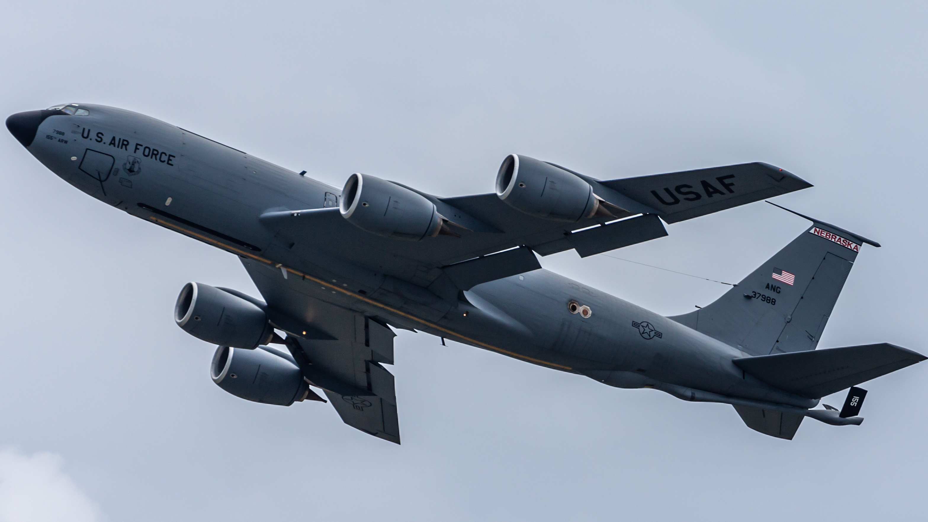 Full size: USAF - United States Air Force Boeing KC-135 Stratotanker 63-7988 at Daytona Beach International Airport