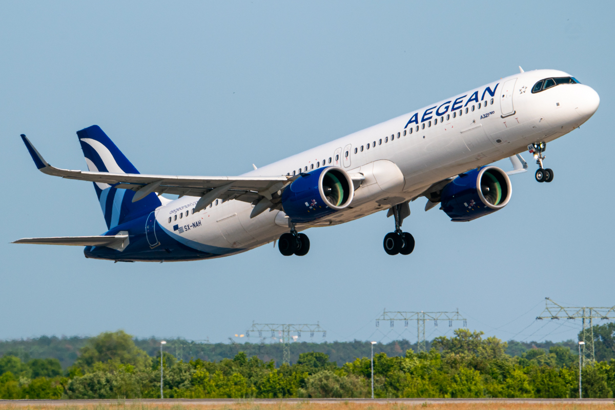Full size: Aegean Airlines Airbus A321NEO SX-NAH at Berlin Brandenburg Airport