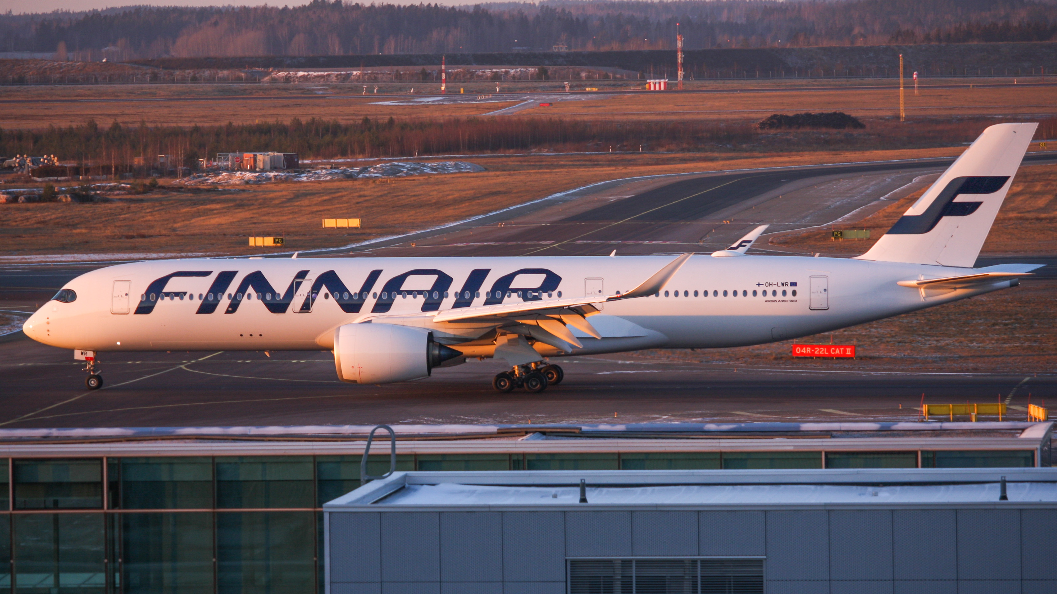 Full size: Finnair Airbus A350-900 OH-LWR at Helsinki Vantaa Airport